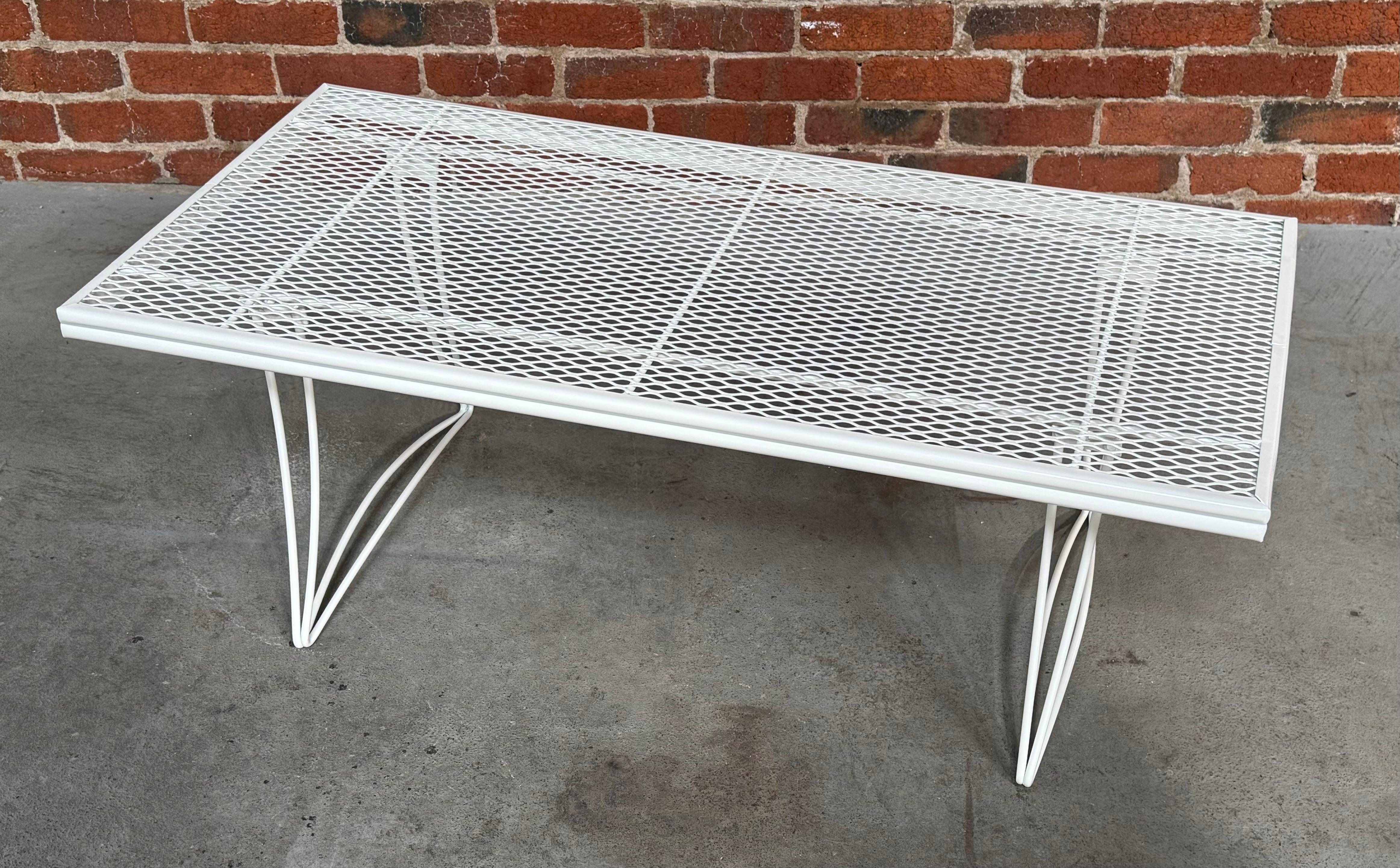 Homecrest Settee and Coffee Table Patio Furniture Set circa 1960s For Sale 4