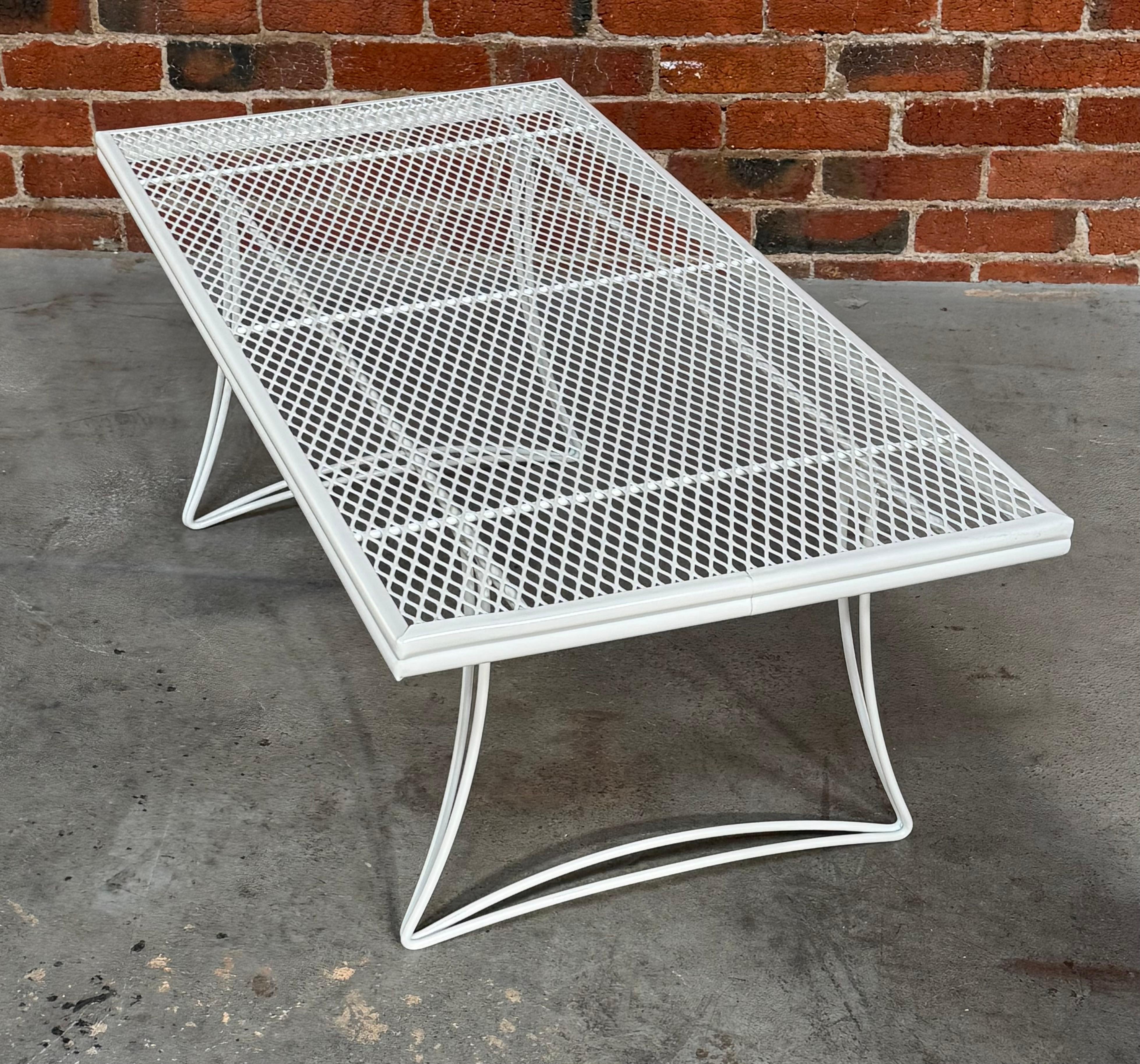 Homecrest Settee and Coffee Table Patio Furniture Set circa 1960s For Sale 6