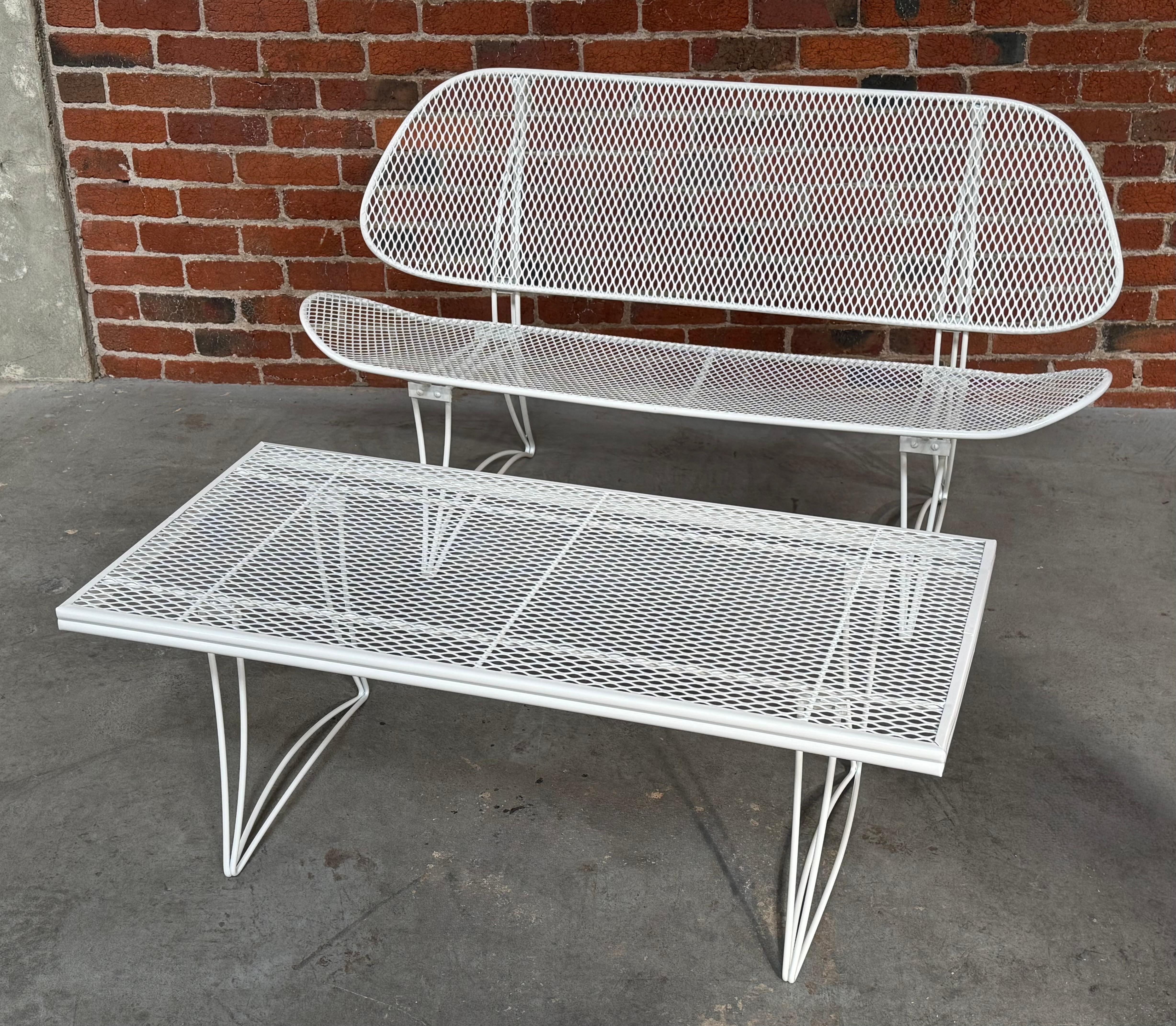 Homecrest Settee and Coffee Table Patio Furniture Set circa 1960s For Sale 8