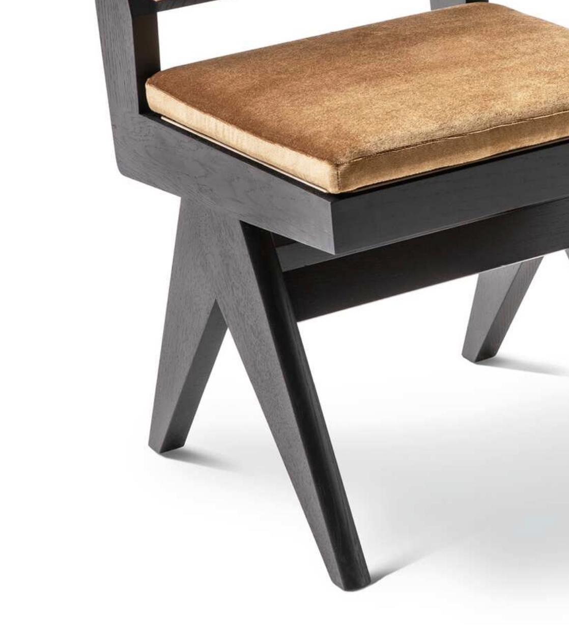 Hommage À Pierre Jeanneret Set of Two Capitol Complex Chair For Cassina en vente 5