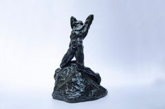 "Homme à genoux sur un rocher" d'Alfredo Pina