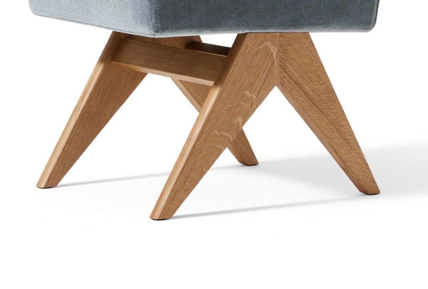Hommege À Pierre Jeanneret Committee Chair Without Arms Für Cassina (Eichenholz) im Angebot