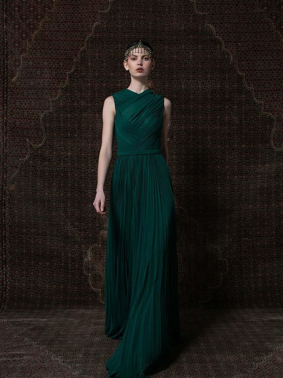 CONDITION is Never Worn With Tag. Minimal wear to dress is evident. Minimal wear to the exterior with plucks to the weave found at centre front body on this used Honayda designer resale item.
 
 
 
 Details
 
 
 AW22
 
 Green
 
 Polyester
 
 Maxi