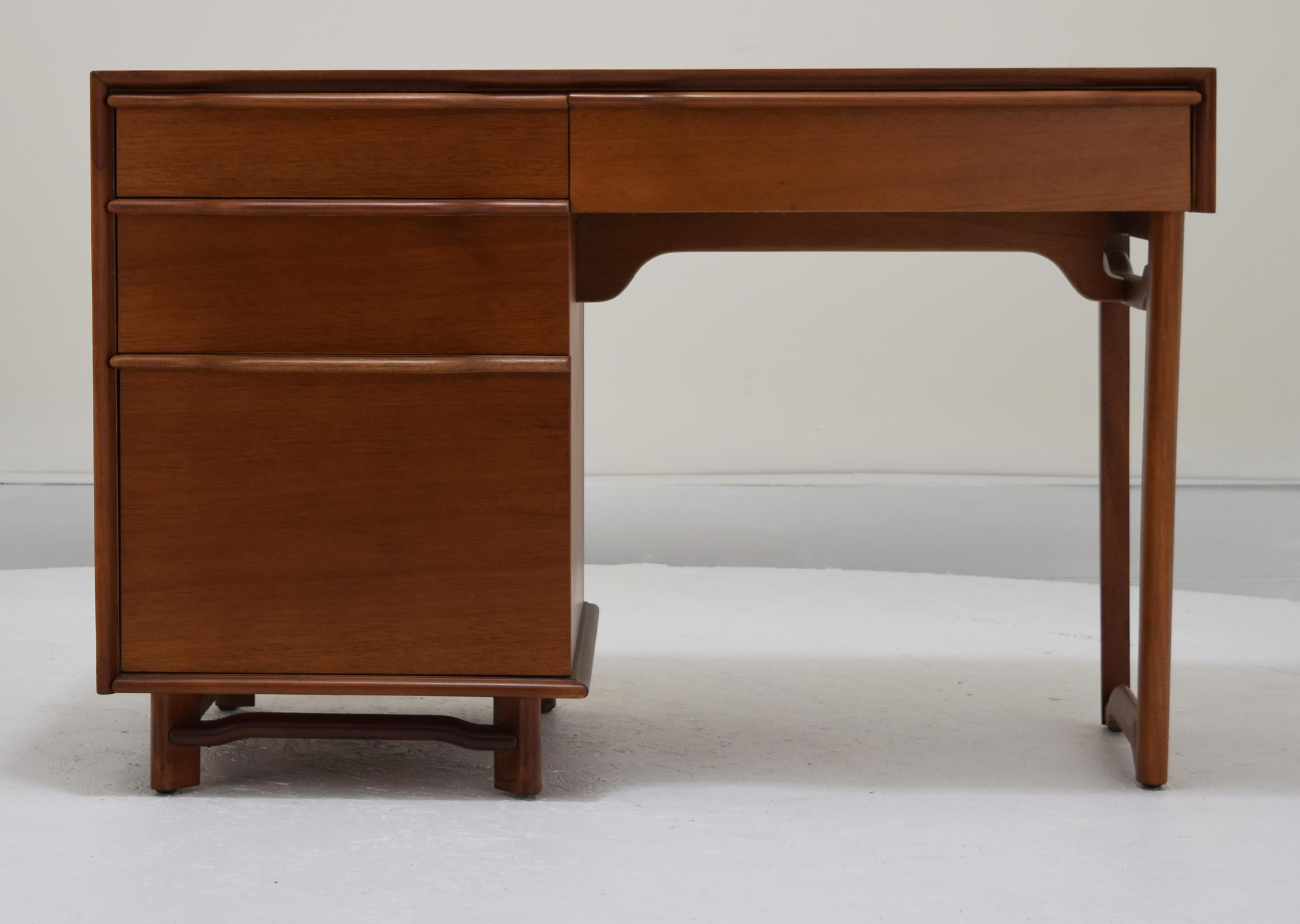 1952 by Hickory Manufacturing, Single Pedestal Vanity desk in all-mahogany. Measures 29.5