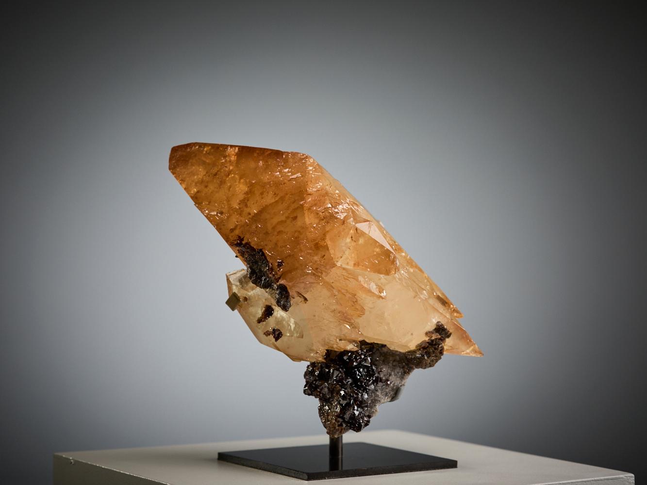 Honey Calcite with Sphalerite im Angebot 2