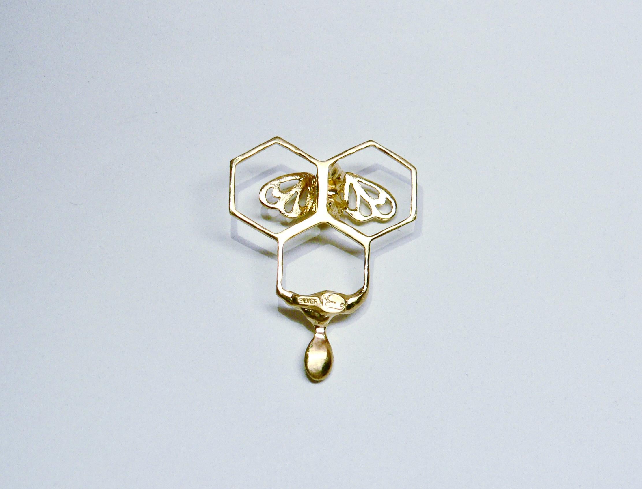 Honey Dripping from Honeycomb with Bee Pendant, Sterling Silver, Gold-Plated In New Condition For Sale In Tokyo, JP