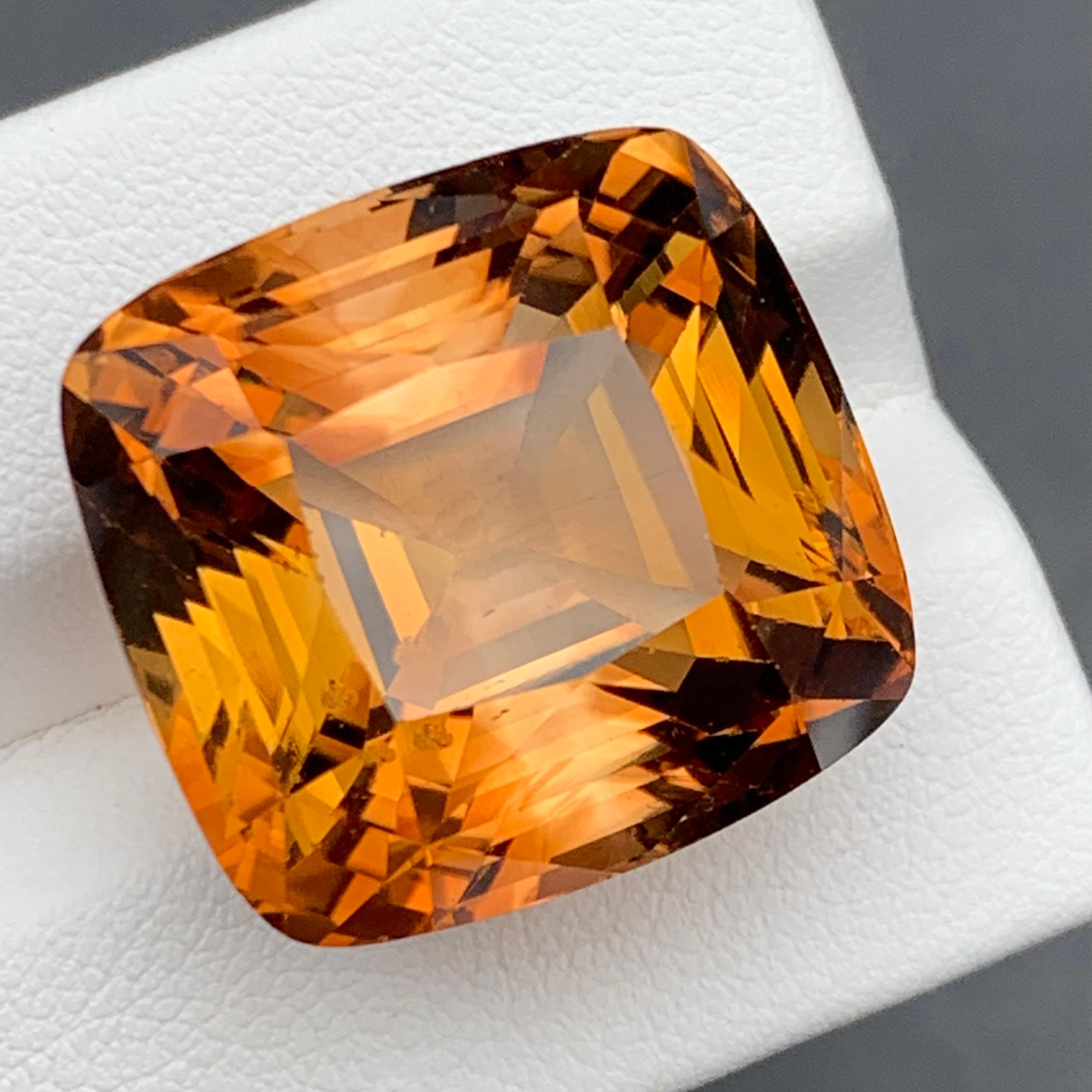 ¡¡¡Topacio Natural Dorado Miel Piedra Preciosa Suelta para Collar Colgante, Pulsera o cualquier otro Engaste de Joyería Corte de Cojín Antiguo de Skardu, Gilgit Pakistán!!!

💎 TIPO DE PIEDRA PRECIOSA: Topacio
⚖️ PESO: 56,75 Quilates
FORMA Y