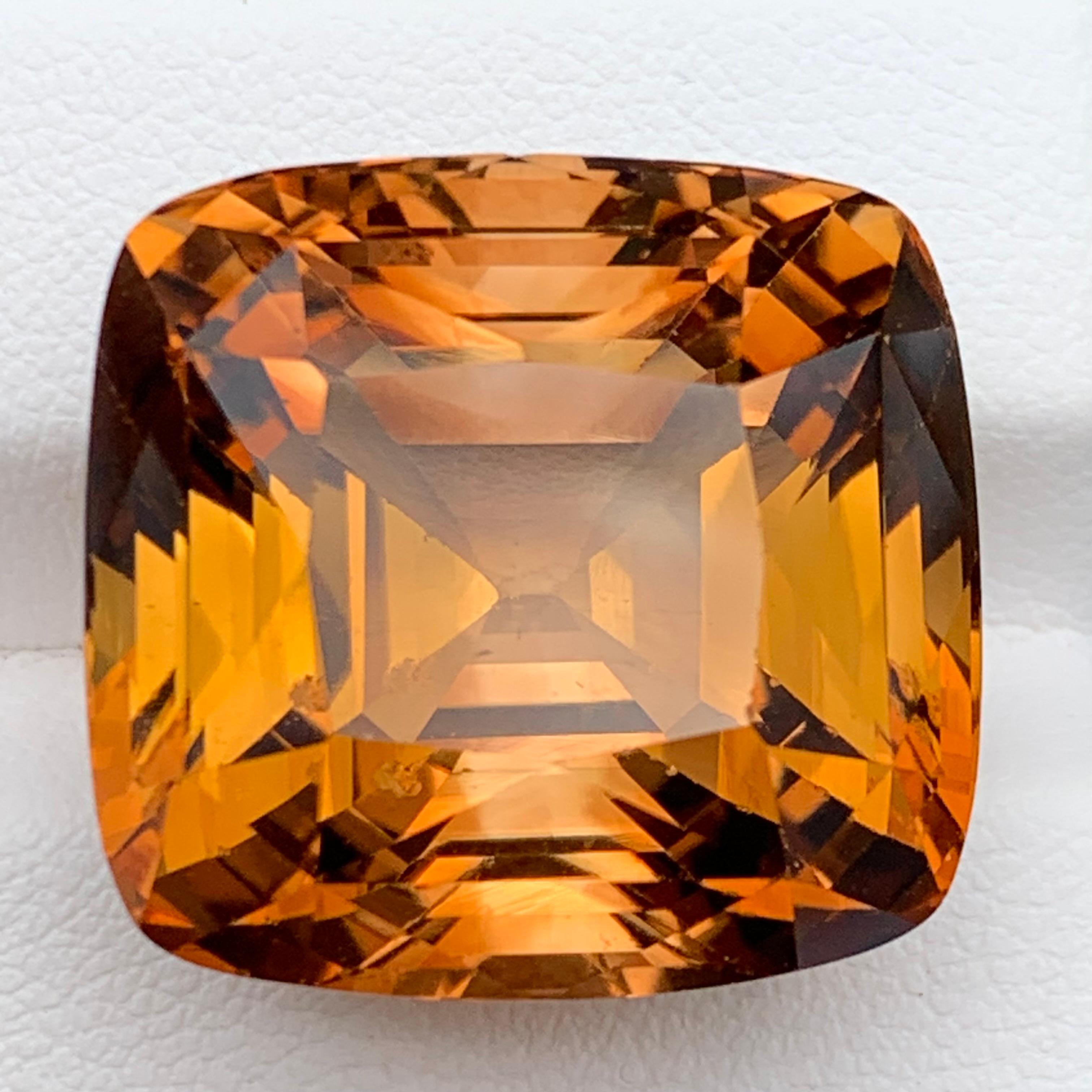 Colgante Topacio Natural Dorado Miel Gema Suelta 56.75 Ct Corte Cojín Antiguo Corte cojín antiguo
