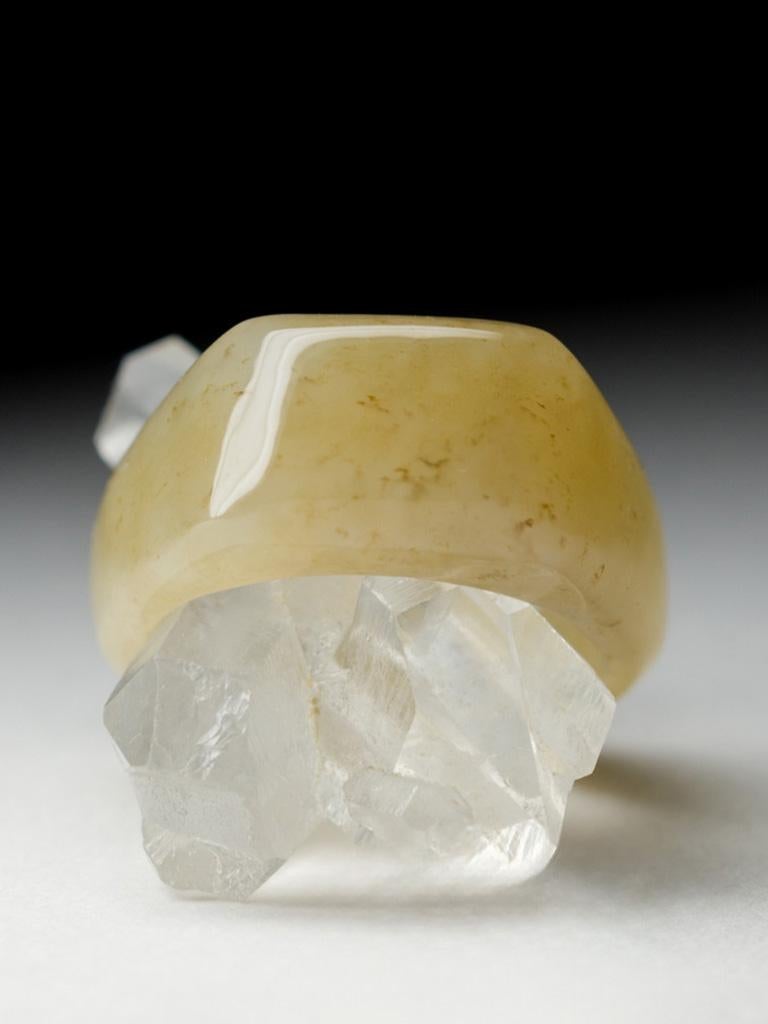 Honey Jade Solid Ring Rare Unusual Honey Yellow Natural Edelstein Geschenk im Angebot 1