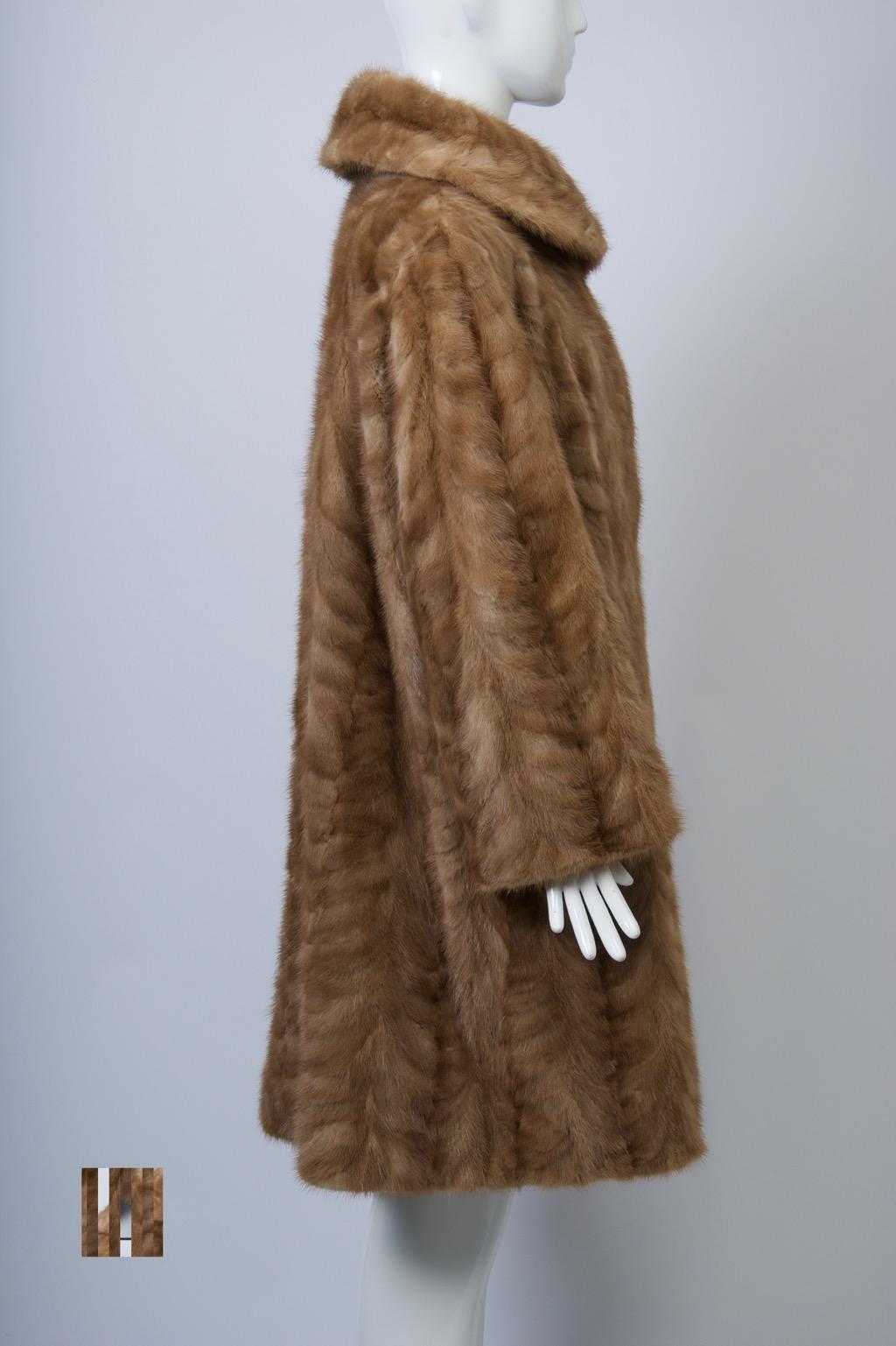 Honey Mink Coat, c.1960s In Good Condition For Sale In Alford, MA