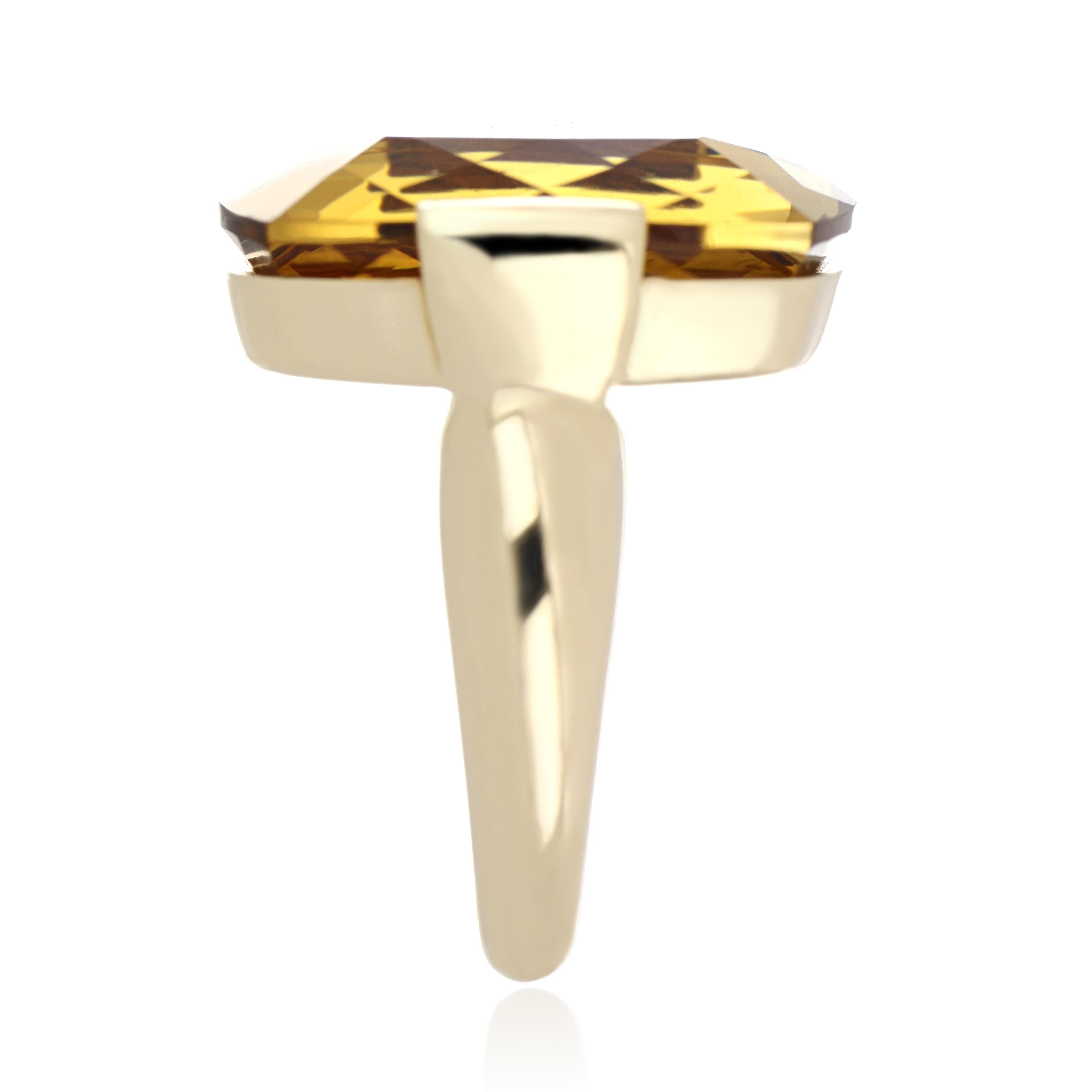Women's Honey Quartz and Diamond Studded Ring in 14 Karat Yellow Gold For Sale