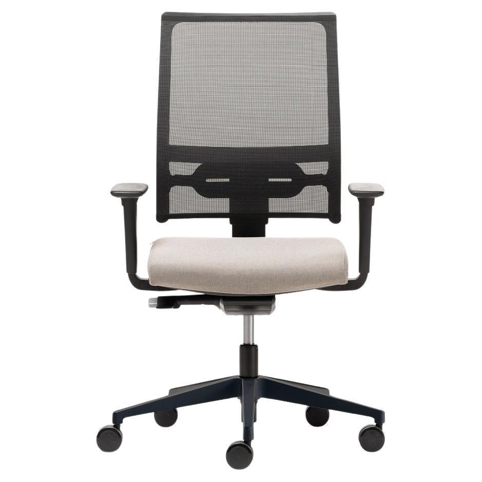 Honey Up High Backrest Managerial Armchair with Armrests by Quinti Sedute