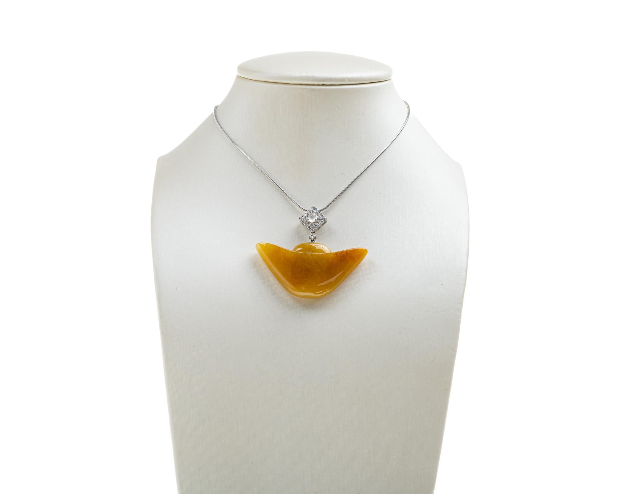 Women's or Men's Honey Yellow Jadeite Jade Gold Nugget Pendant, Certified Untreated For Sale
