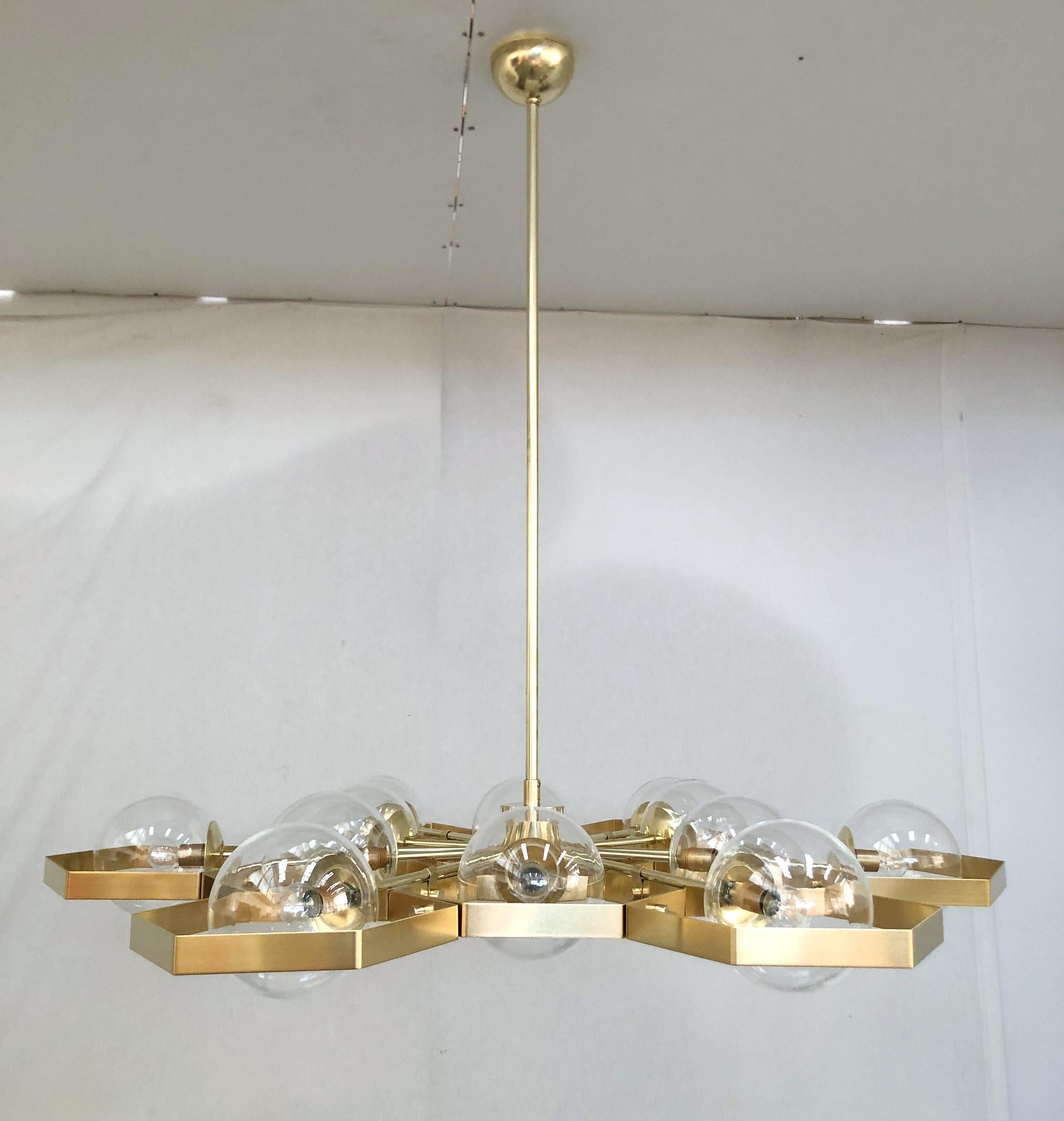 Lampadario a nido d'ape di Fabio Ltd In condizioni Nuovo in vendita a Los Angeles, CA