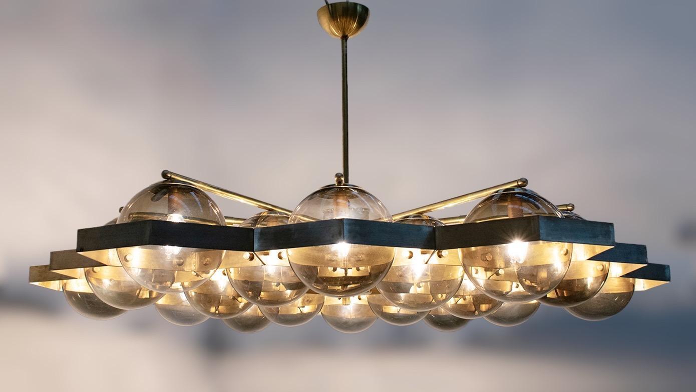 Lustre en nid d'abeille de Fabio Ltd Neuf - En vente à Los Angeles, CA