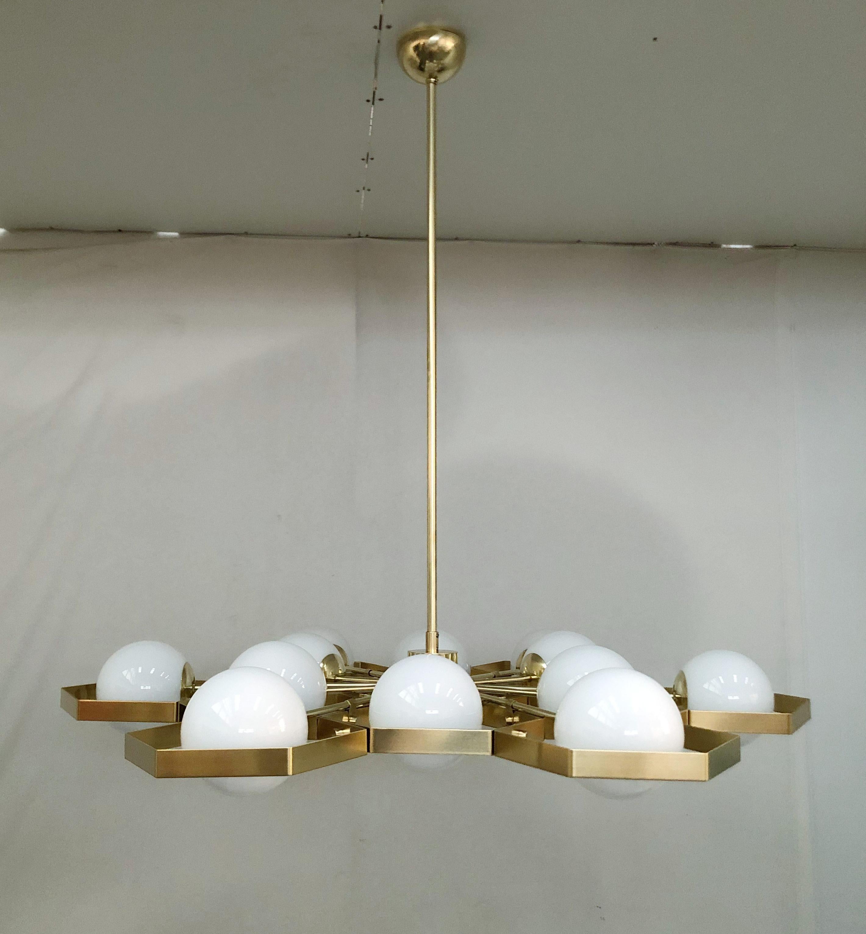Honeycomb Chandelier by Fabio Ltd In New Condition For Sale In Los Angeles, CA