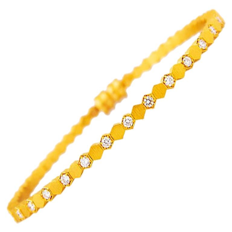 Honeycomb Form Flexible 22 Karat Gold Bracelet For Sale