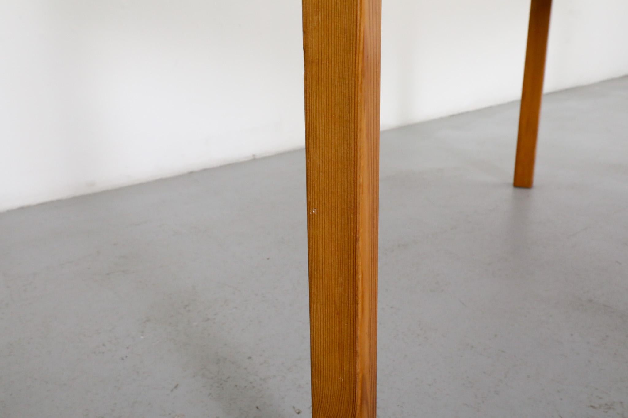 Mesa de comedor de pino 