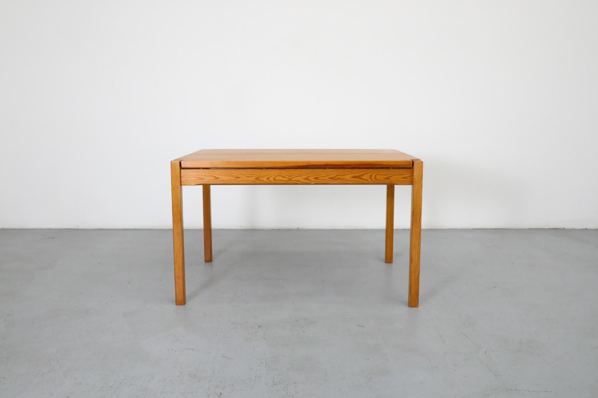 Mesa de comedor de pino 