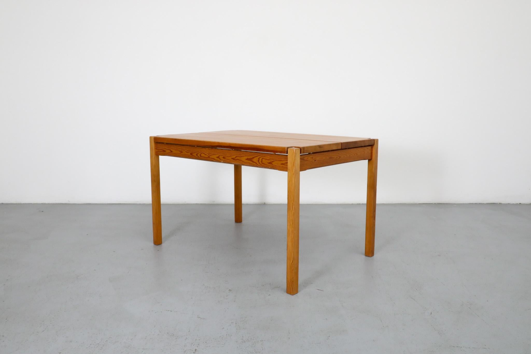 Mesa de comedor de pino 