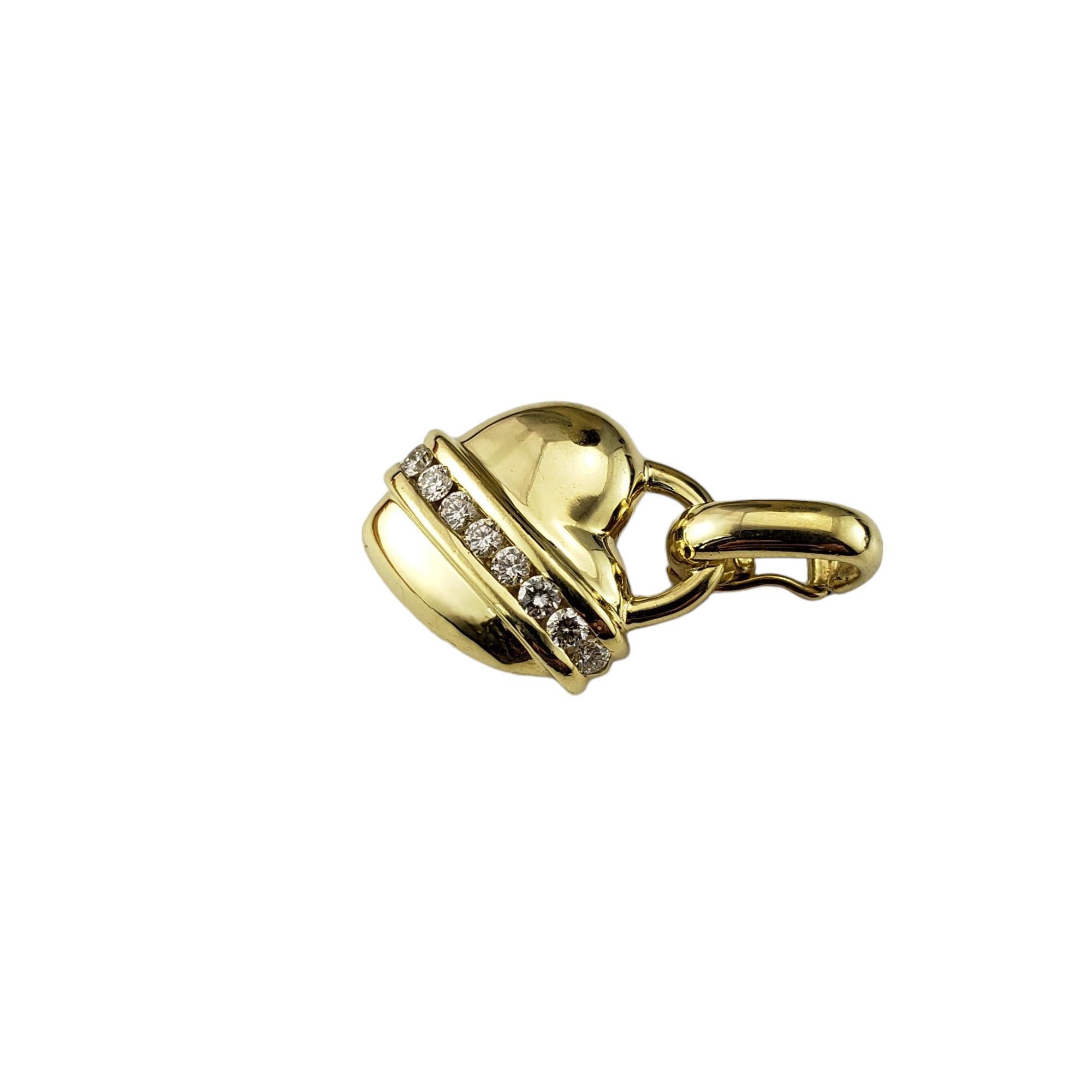 Honora 18 Karat Gelbgold und Diamant Herz Anhänger/Verstärker

Dieser elegante Herzanhänger ist mit acht runden Diamanten im Brillantschliff besetzt und in klassisches 18-karätiges Gelbgold gefasst.

Ungefähres Gesamtgewicht der Diamanten:  .32