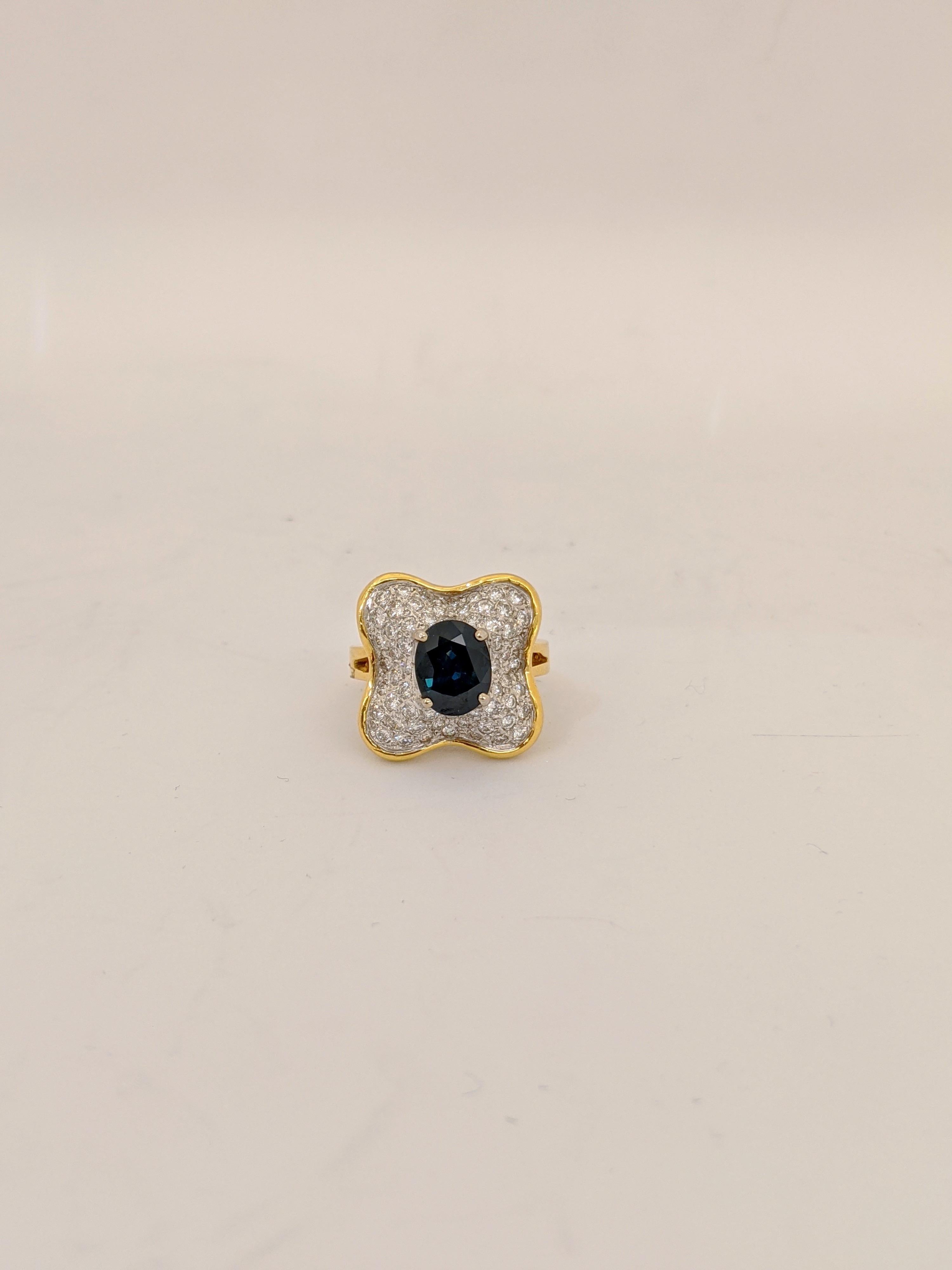 Honora 18kt Gold und 1,02 Karat, Diamantring mit 2,27 Karat, ovaler blauer Saphir in der Mitte (Ovalschliff) im Angebot
