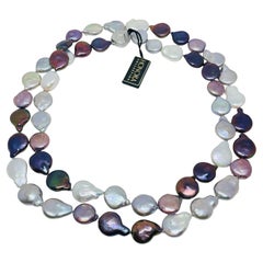 Collier long HONORA en argent sterling orné de perles de culture d'eau douce vintage en forme de pièce de monnaie