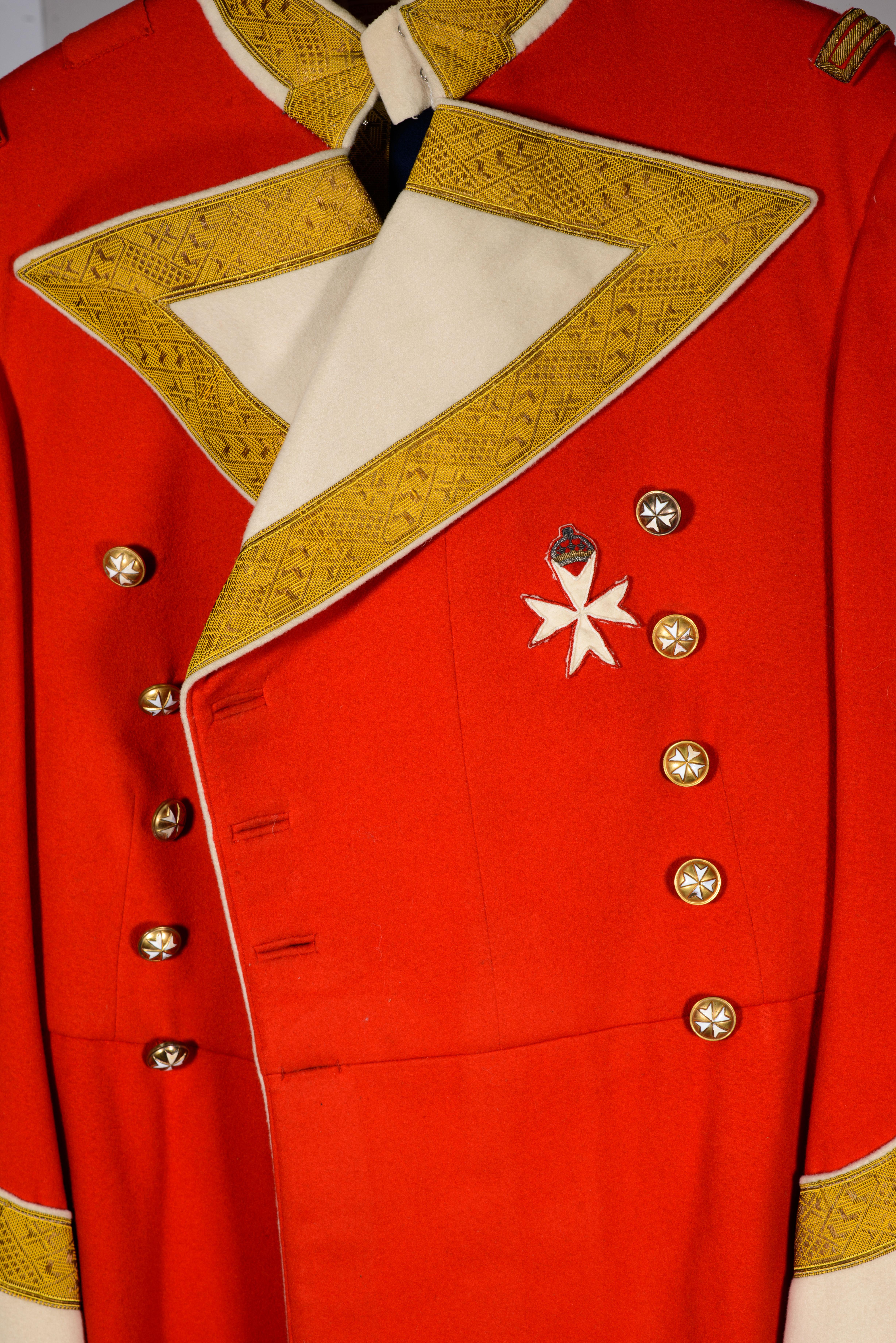 Uniforme onoraria dell'Ordine di Malta. Spagna, forse all'inizio degli anni '20 In condizioni discrete in vendita a Madrid, ES