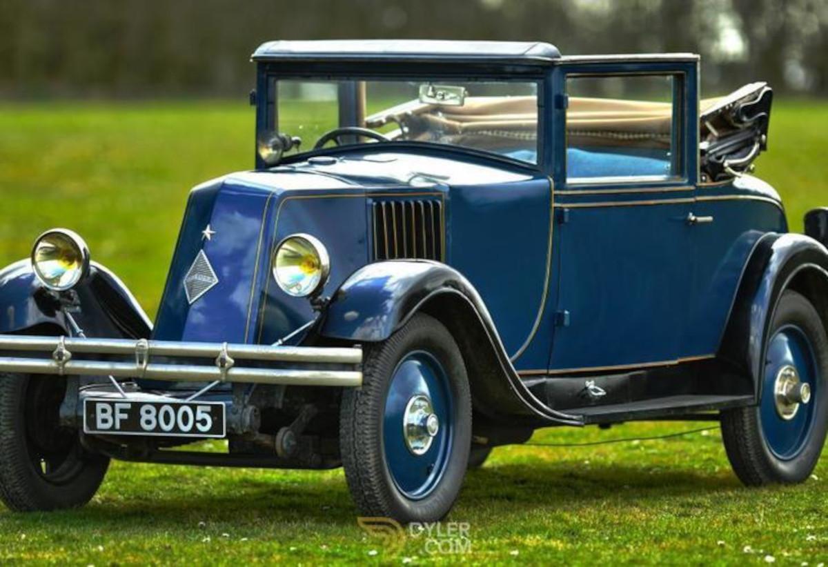 Industrial Hood of Renault Monastella Classic Car, 1920s