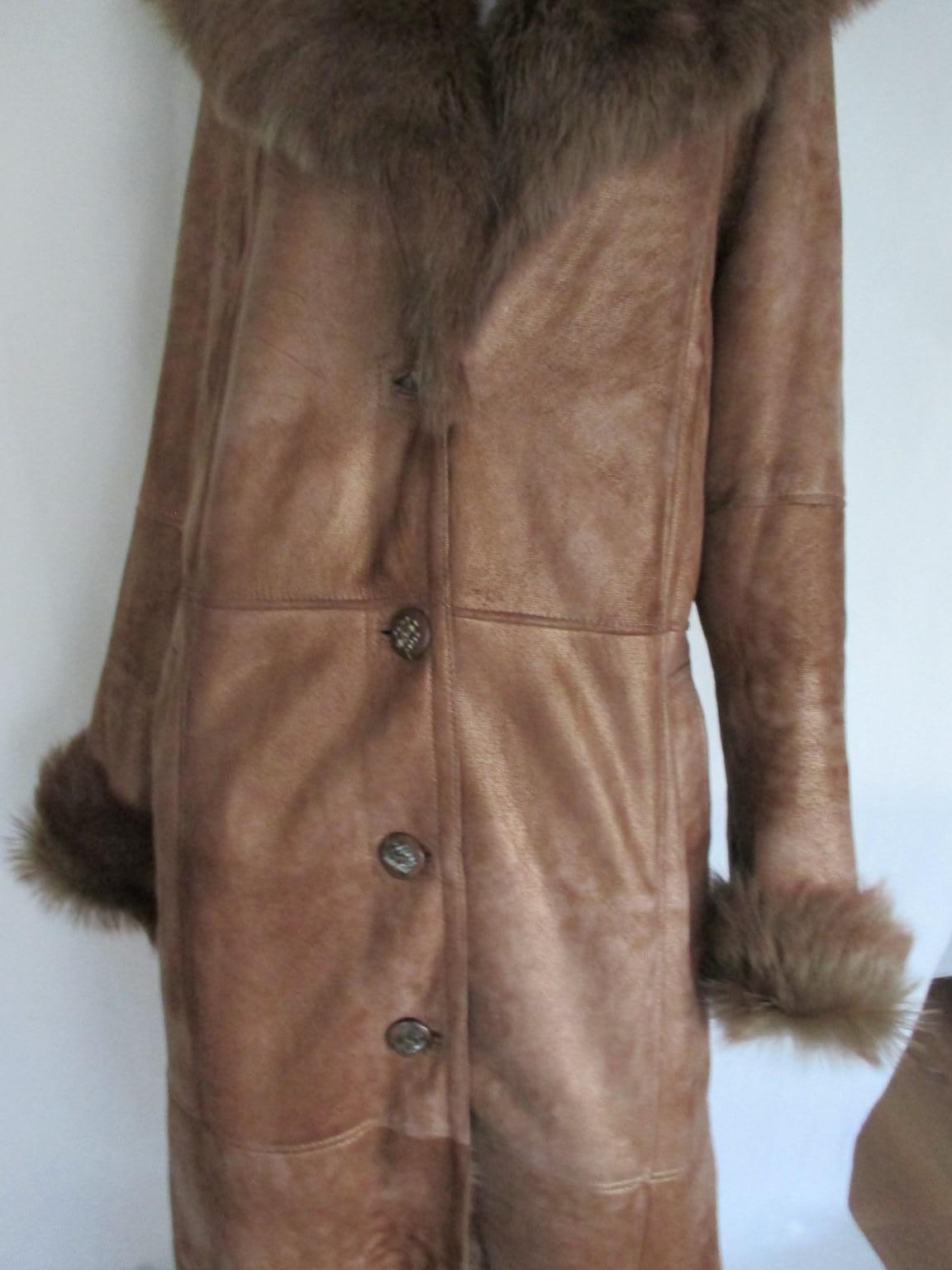 Hooded Gold Tone Silk Soft Lamb Shearling Long Coat In Good Condition In Amsterdam, NL