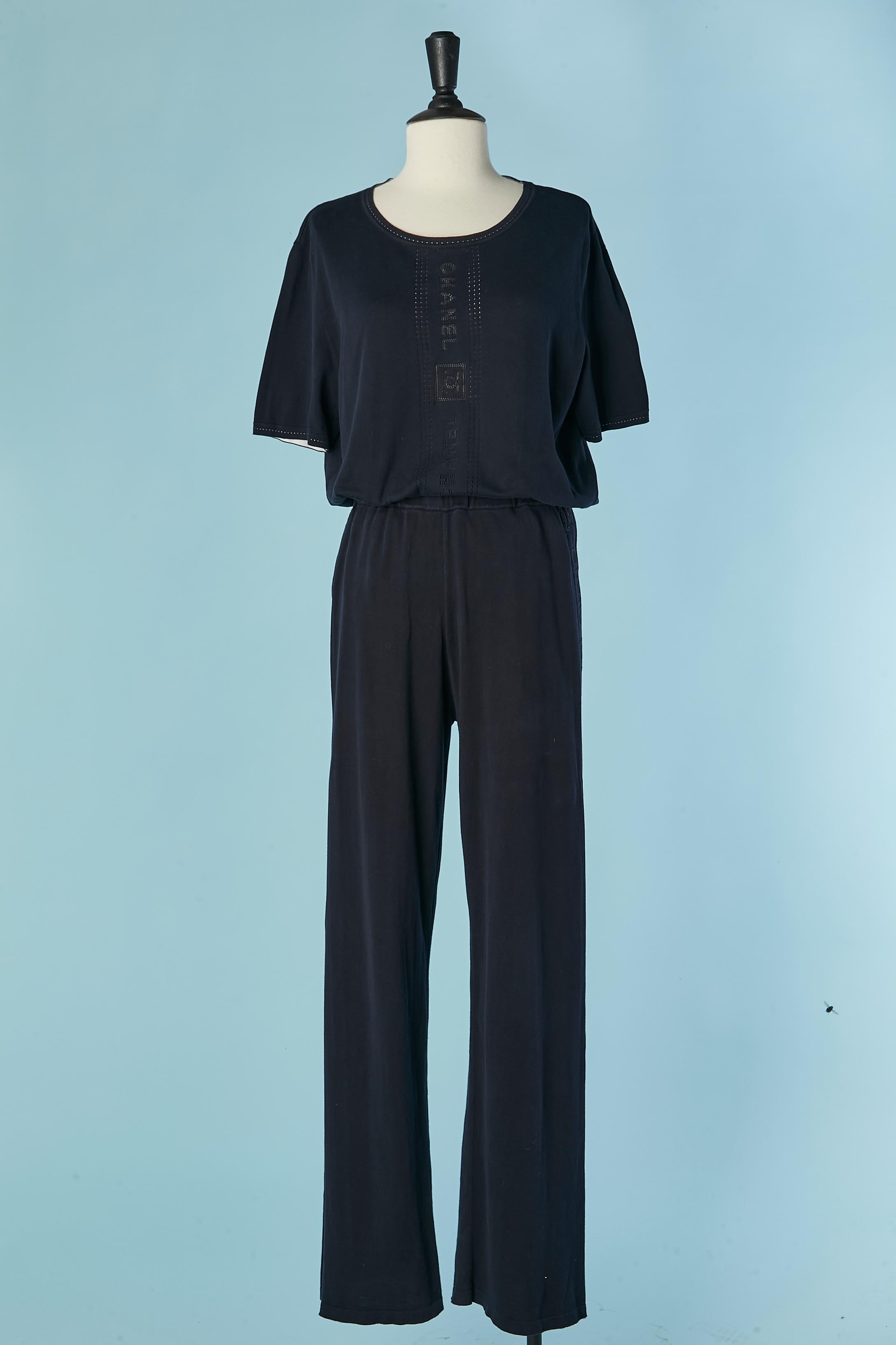 Felpa con cappuccio, maglietta e pantaloni da jogging in cotone jacquard navy Chanel in vendita 10