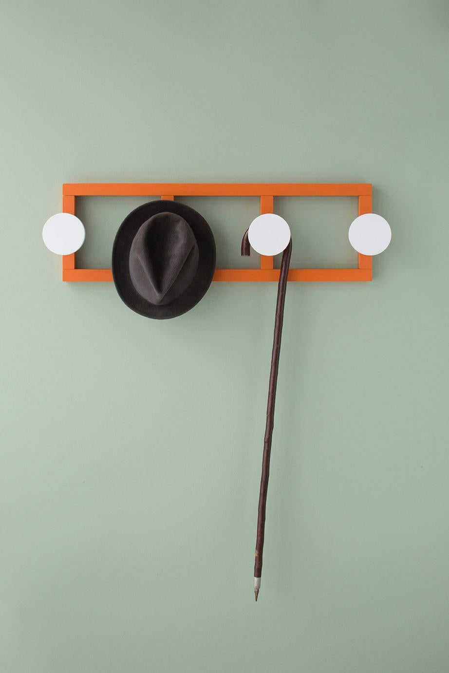 Hook 4 Garderobenständer von raawii (Art déco) im Angebot