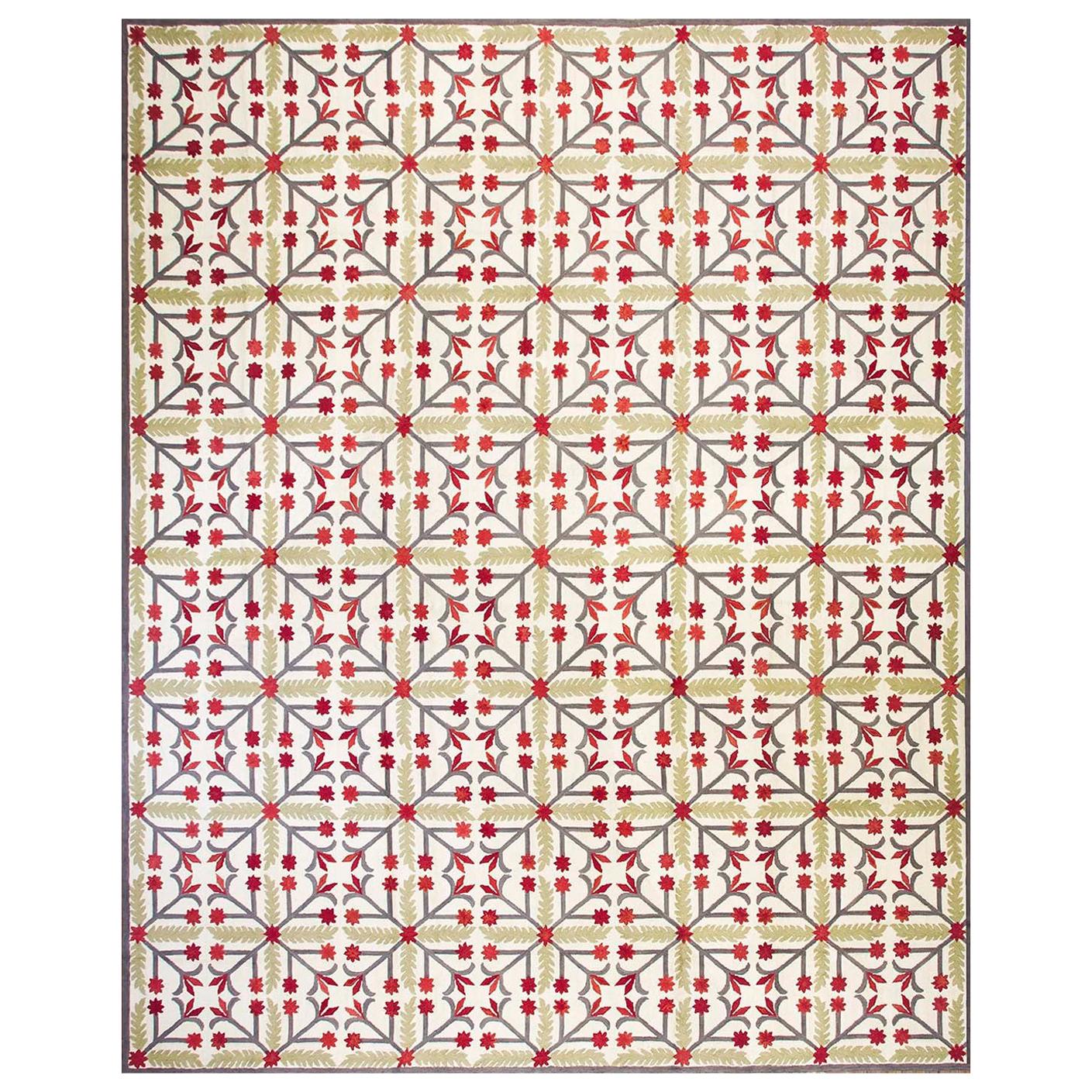 Contemporary American Hooked Rug (9' x 12' - 274 x 365 ) For Sale