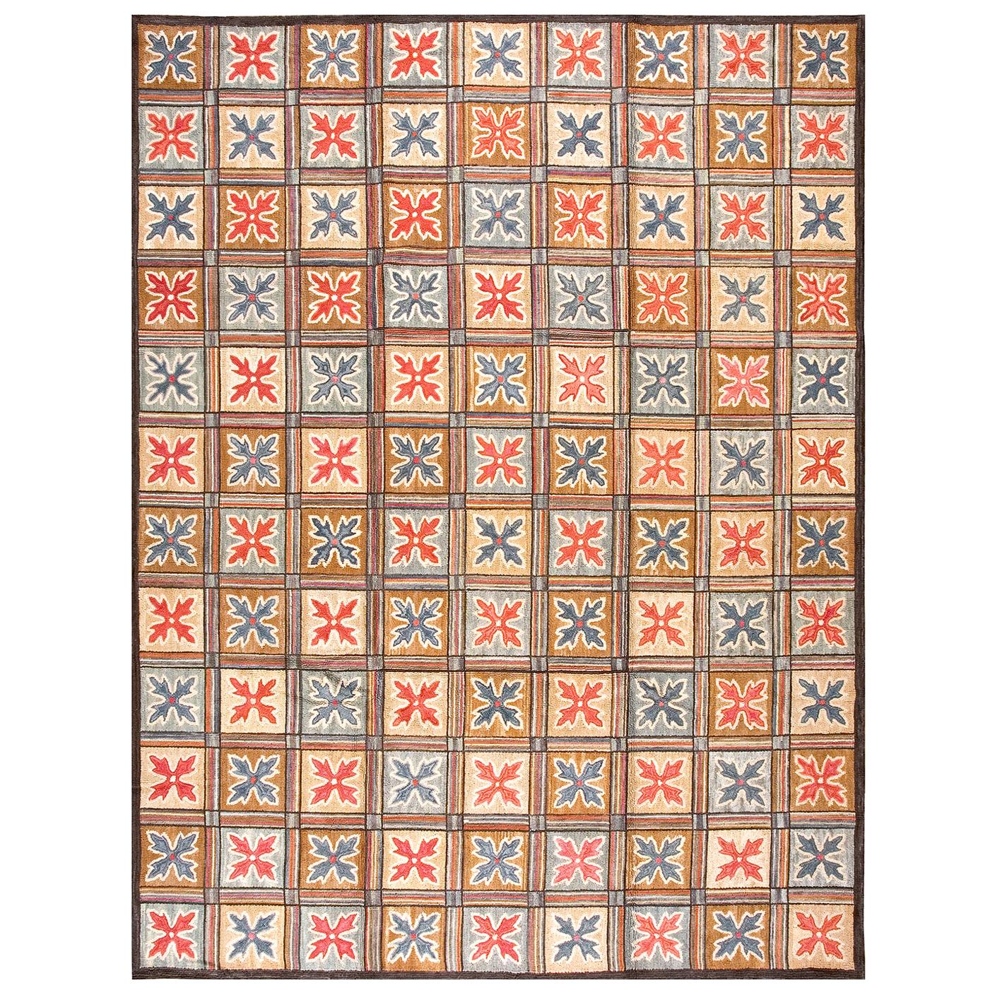 Contemporary Hooked Rug (9' x 12' - 274 x 365 ) For Sale