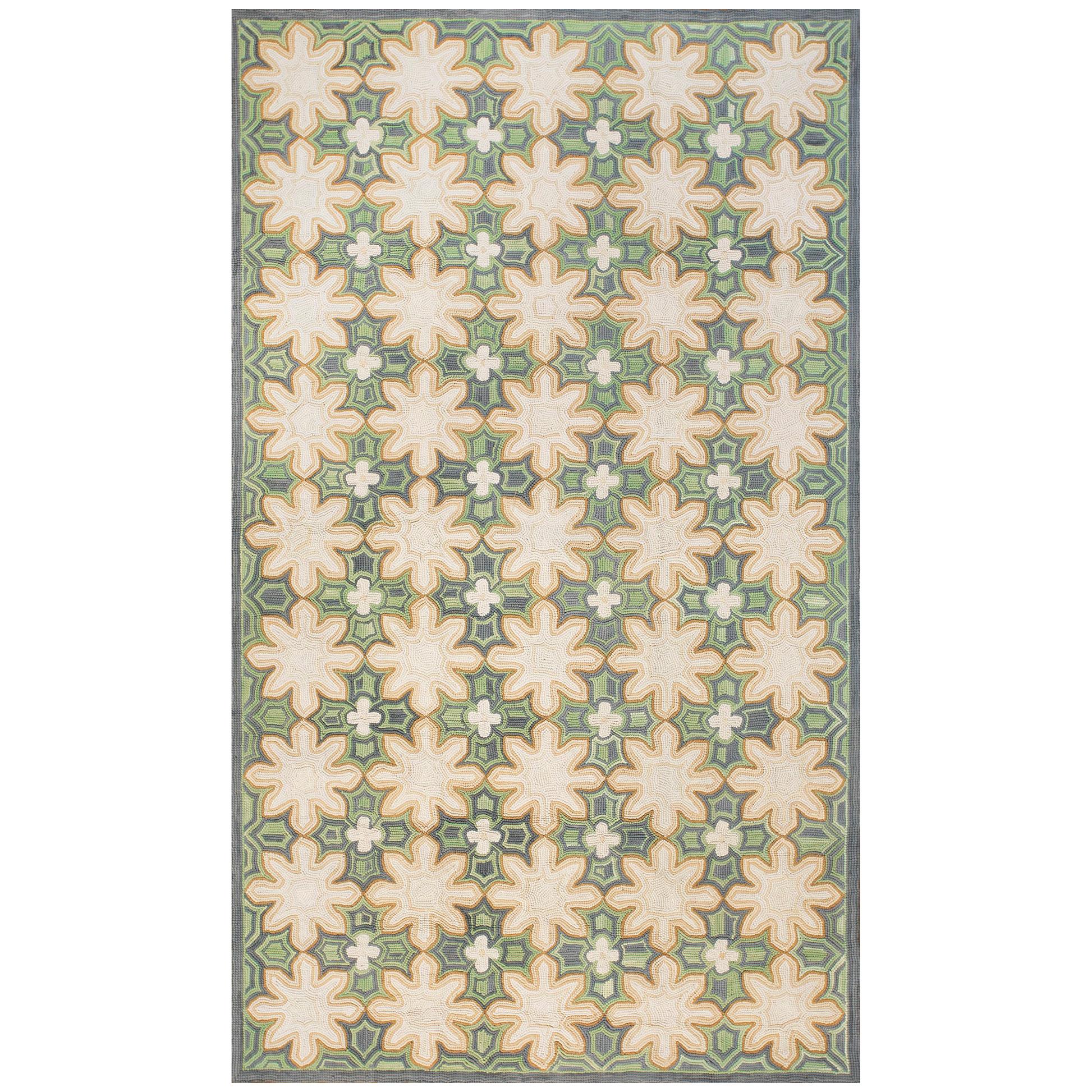 Contemporary Handmade Cotton Hooked Rug  ( 6' x 9' - 183 x 275 cm ) For Sale