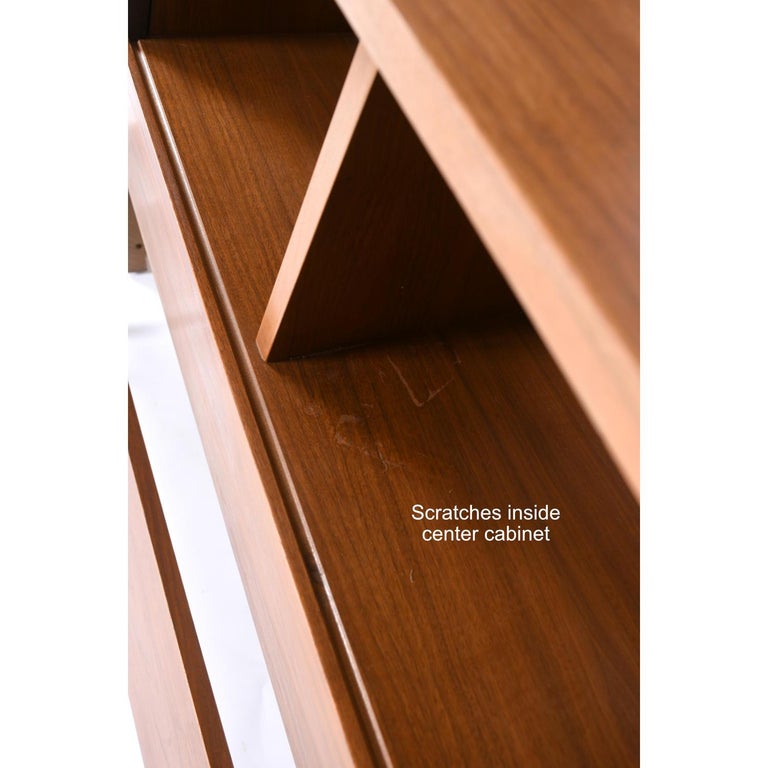 Hooker Mainline Full Double Bed Bookcase Headboard Footboard and Rails