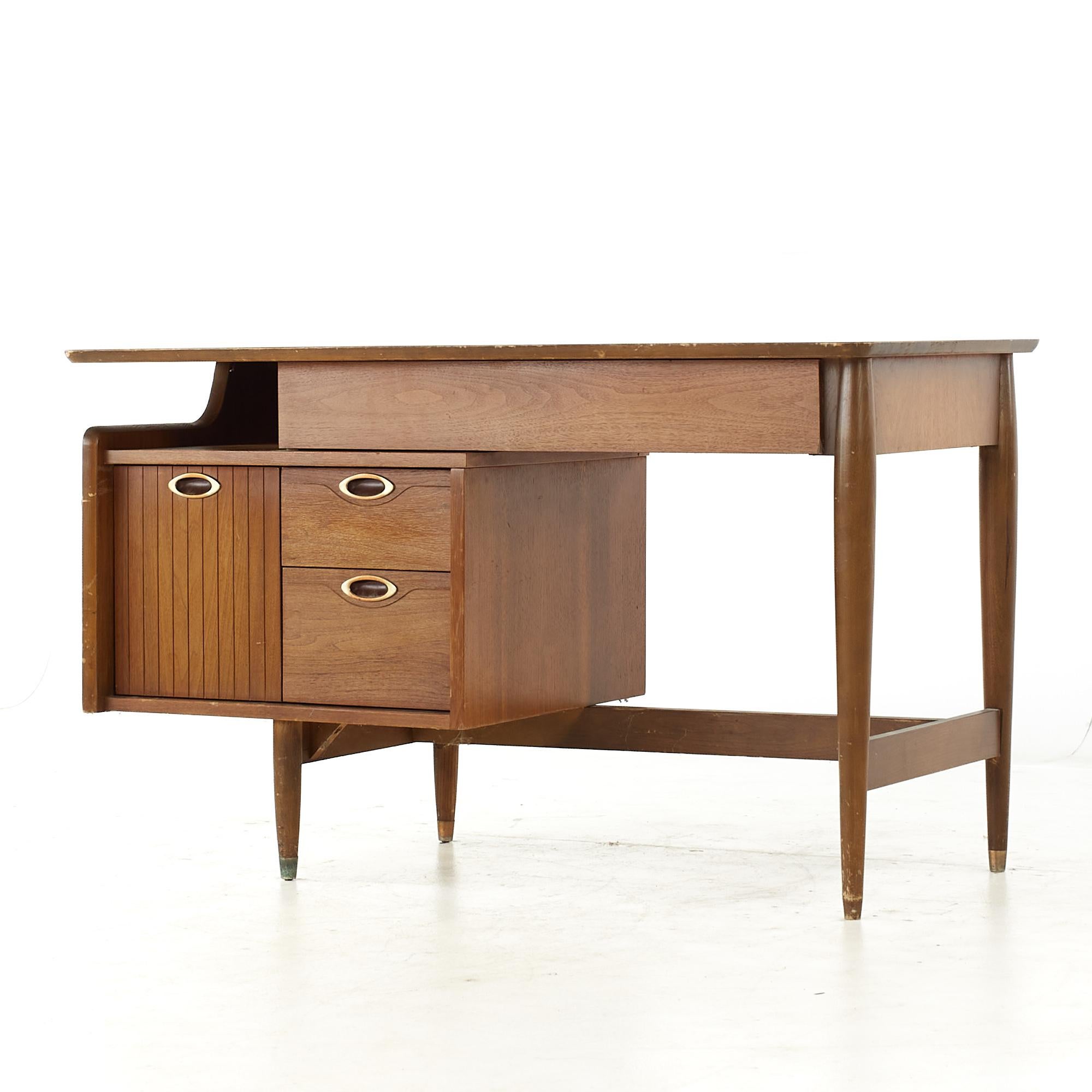 Mid-Century Modern Hooker Mainline Mid Century Walnut Single Pedestal Desk