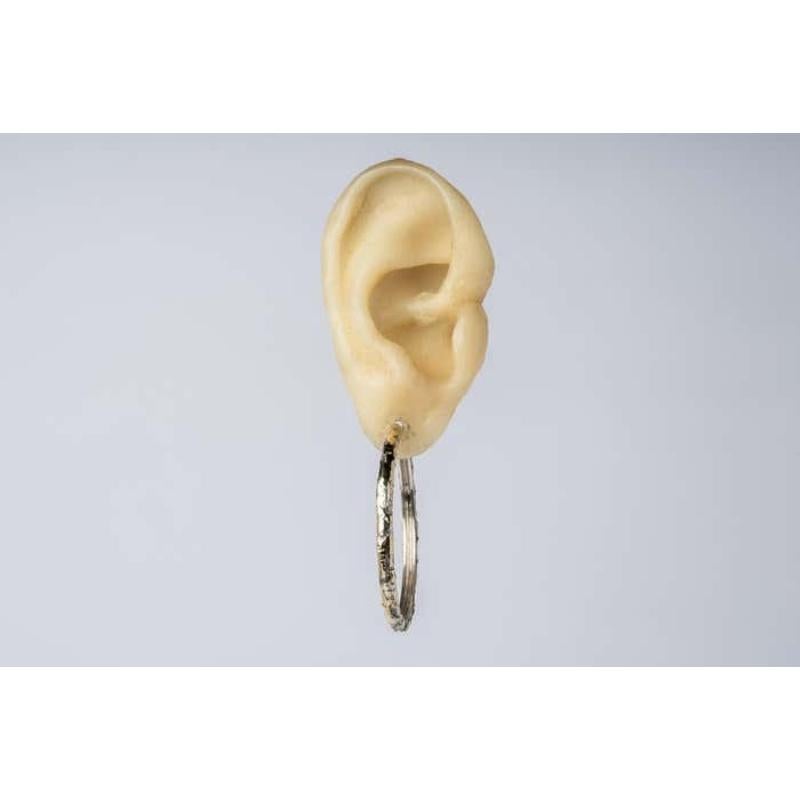 Hoop Earring v2 (Fuse, Medium, PA18K) For Sale 2
