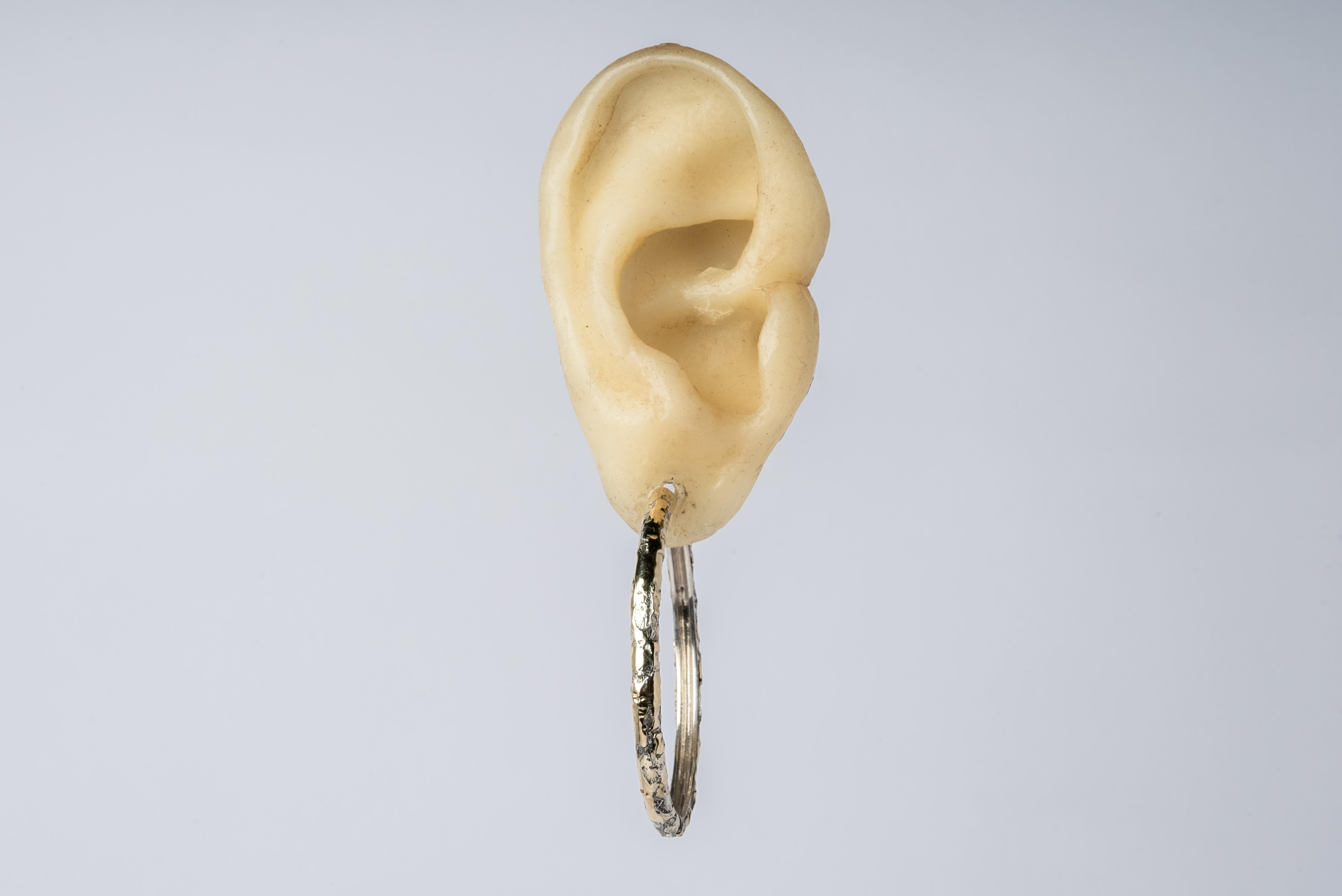 Hoop Earring v2 (Fuse, Medium, PA18K) For Sale 2