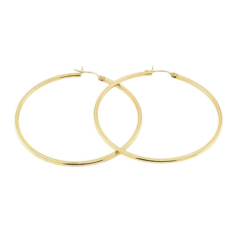 Orecchini a cerchio in oro 14k a filo Dimensione media in vendita 4