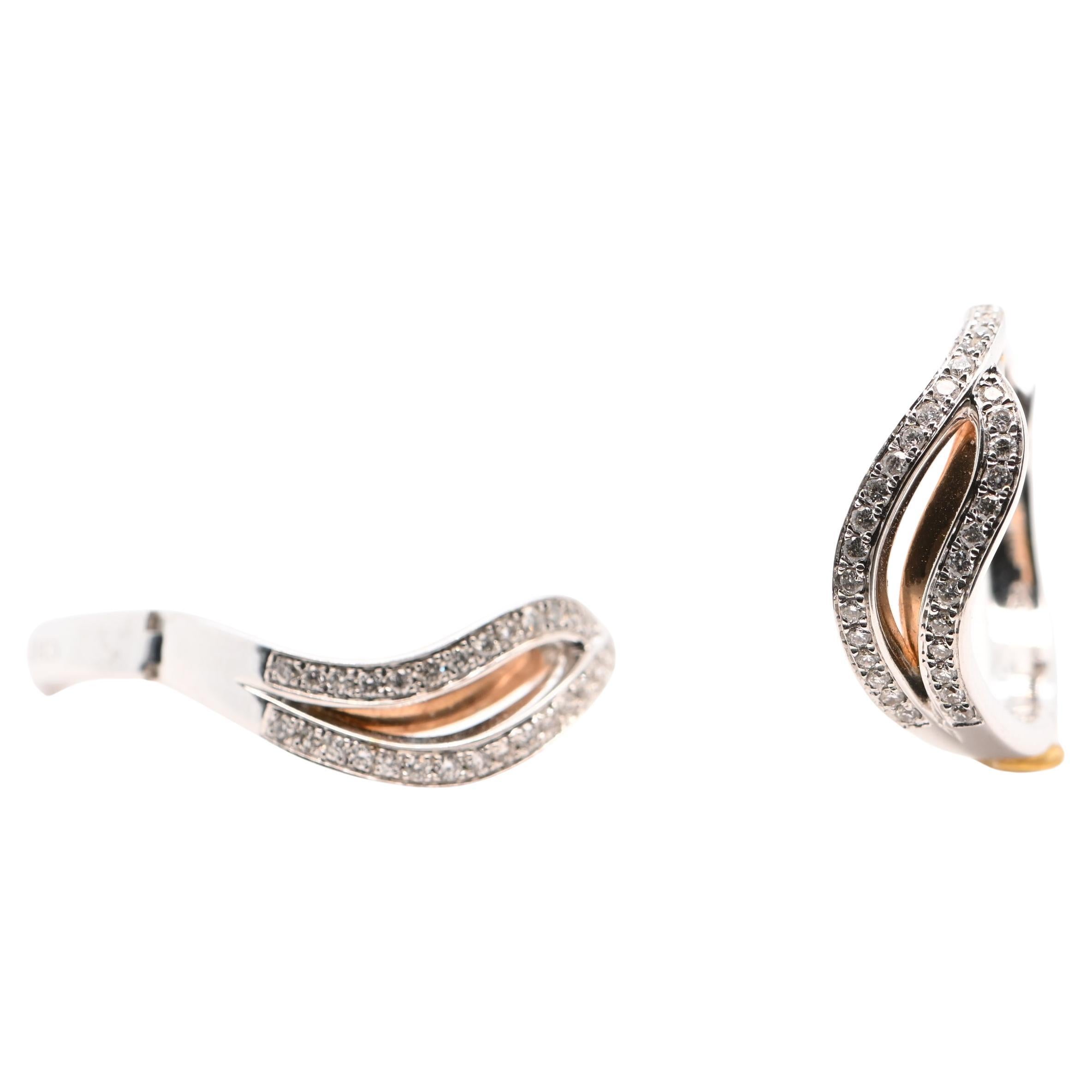 Hoop Earrings, Diamonds 0 . 310 Carats, Two-Tones Gold 18K For Sale