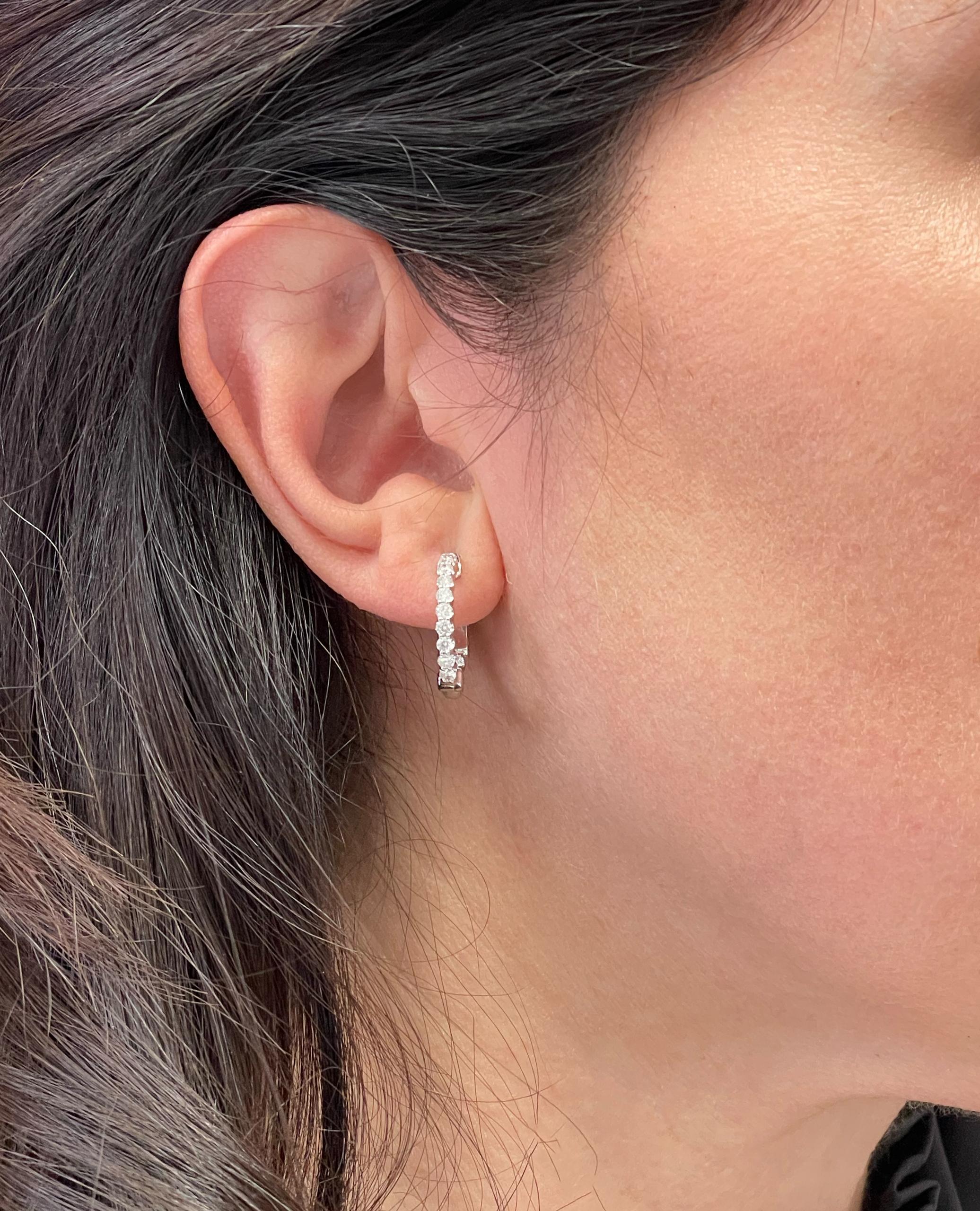 Donna Hoop Earrings in 14K White Gold with Round Diamonds 0.83 Carats Total in vendita