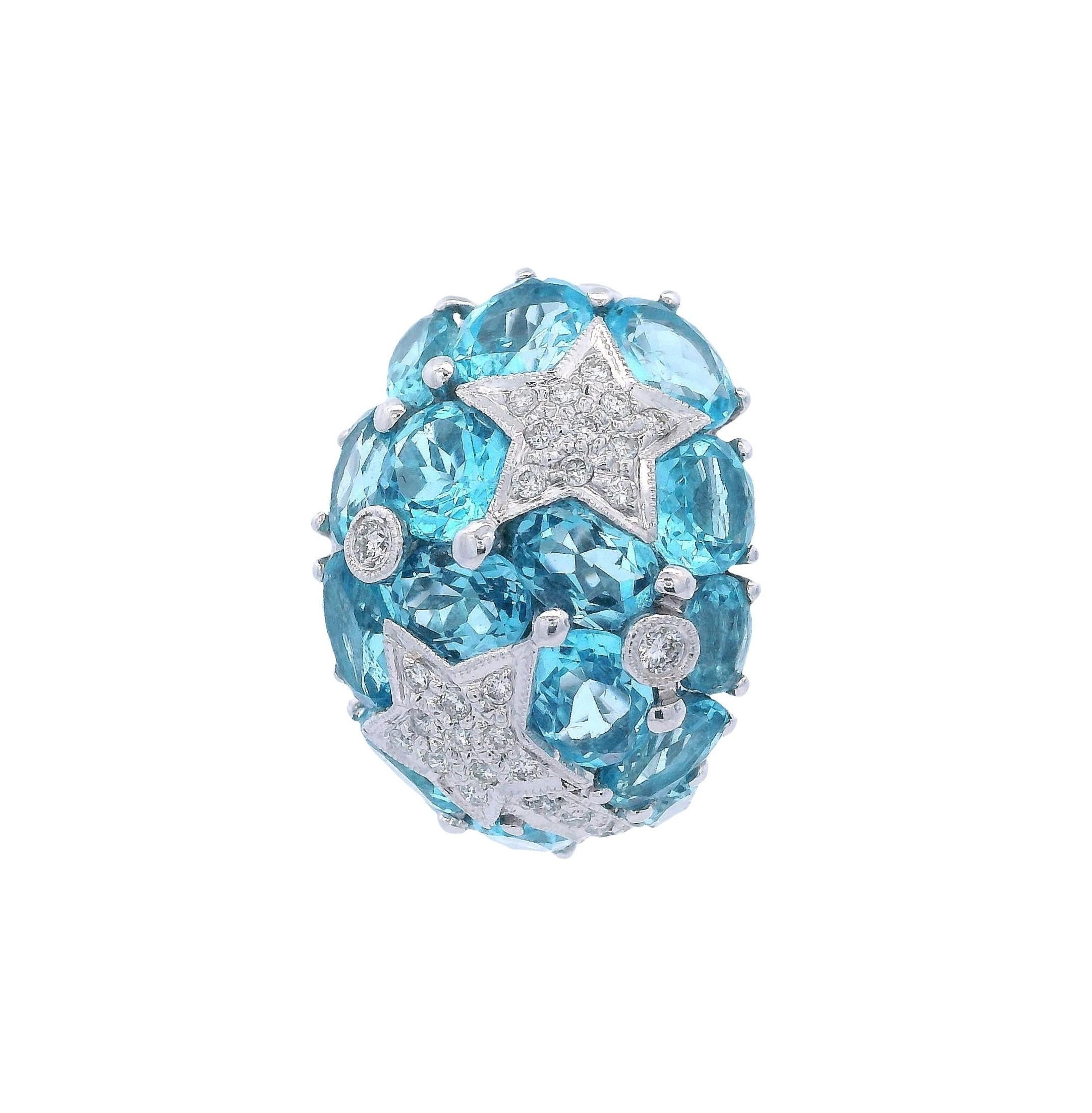 Orecchini a cerchio in oro bianco 18kt con topazio blu e diamanti in vendita 2