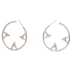 Pendientes de aro en plata de ley con zafiros blancos