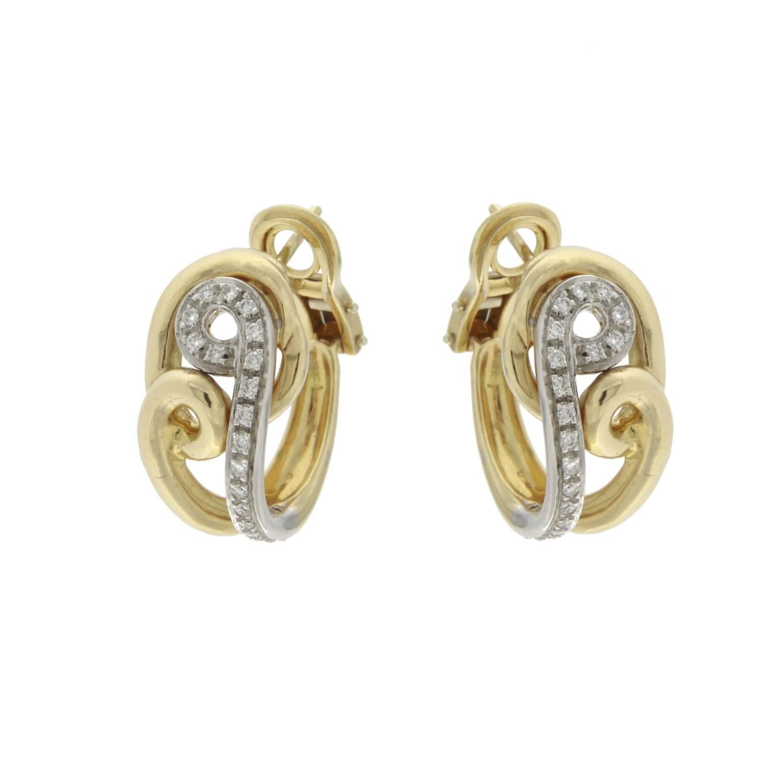 Boucles d'oreilles cerceau en or jaune et blanc avec diamants Neuf - En vente à Milano, Lombardia