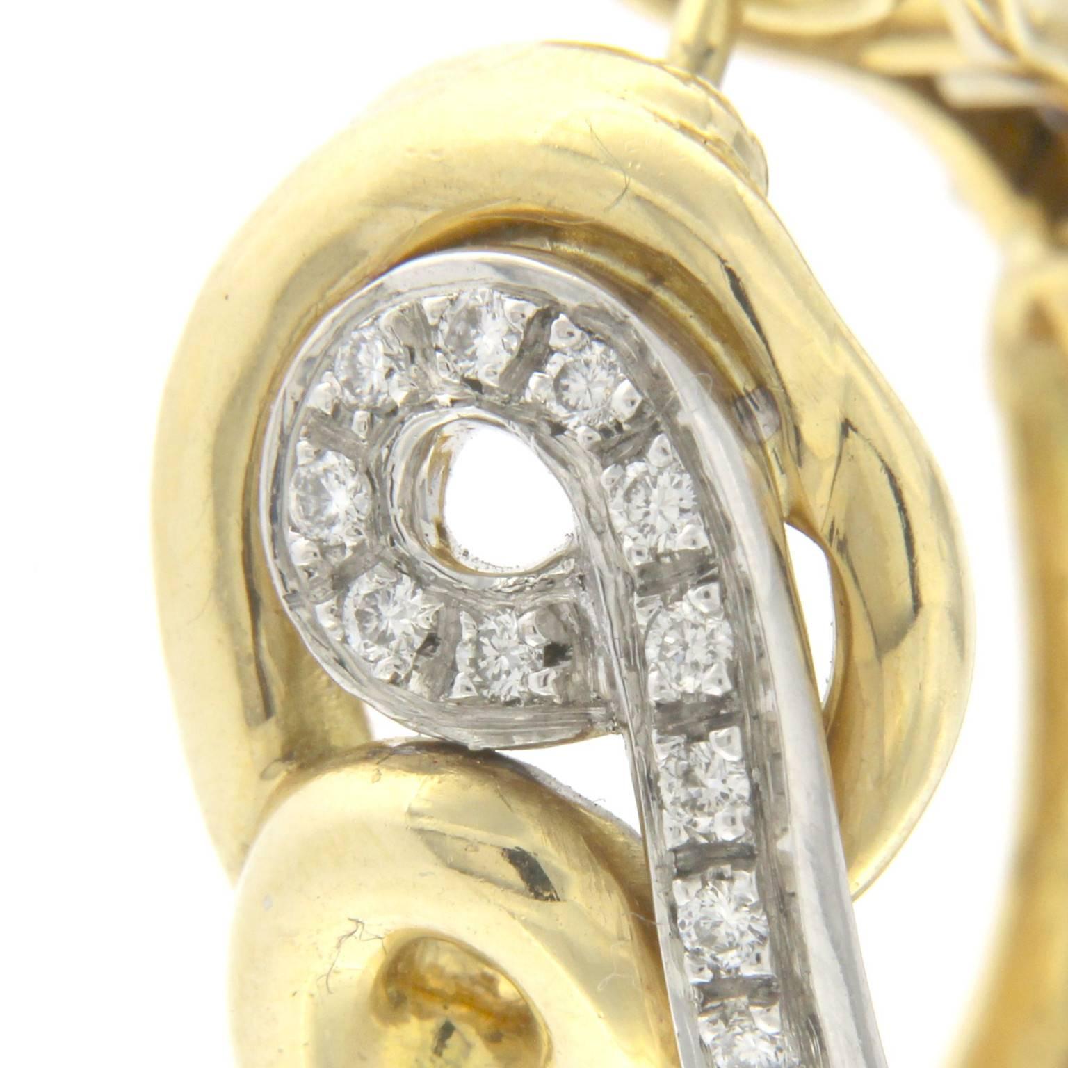 Boucles d'oreilles cerceau en or jaune et blanc avec diamants Pour femmes en vente