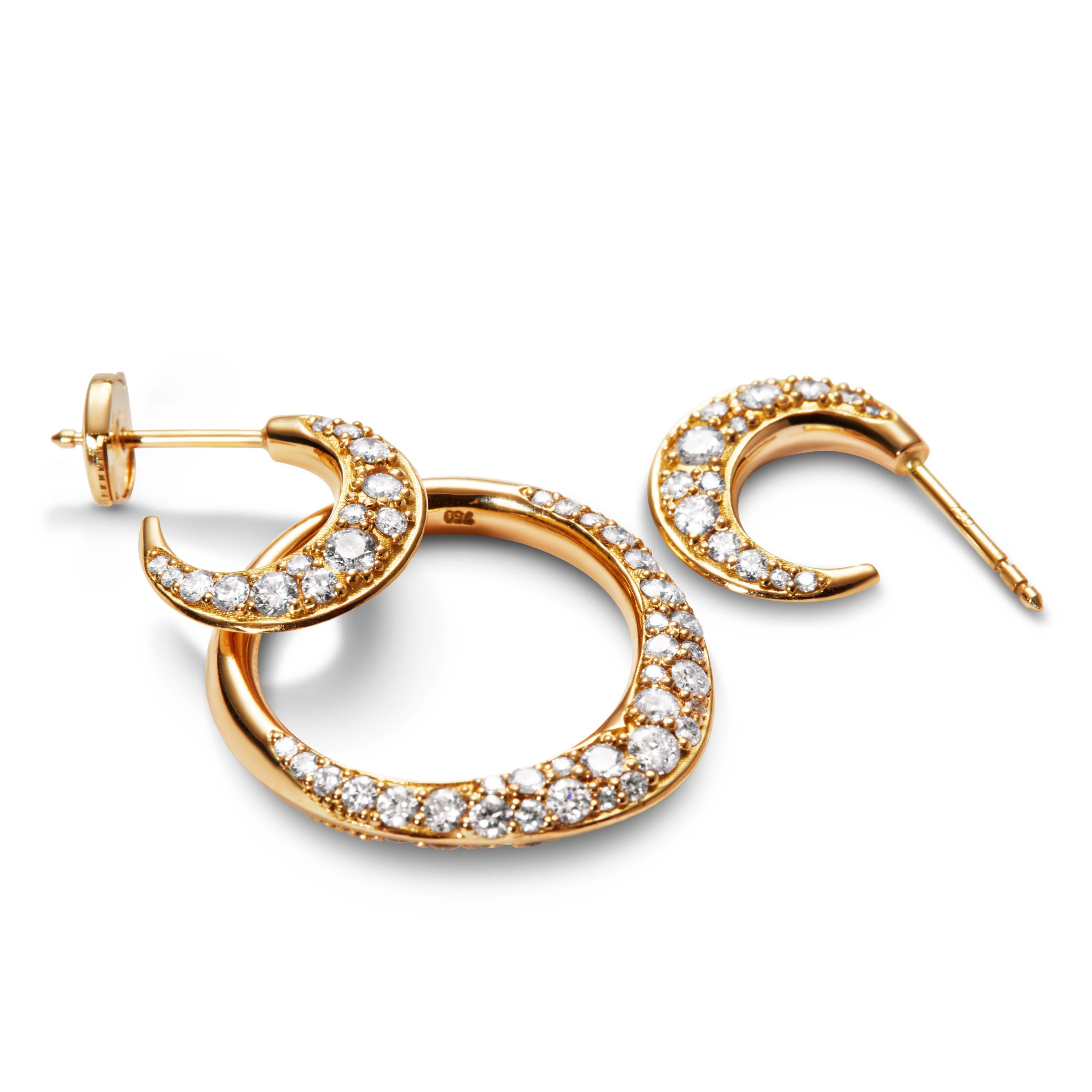 Brilliant Cut Hoop Earrings Size S 18 Karat Gold with Traceable Diamonds by Rocks for Life For Sale