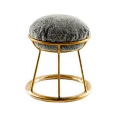 Sgabello Hoop - Ottone scultoreo e forma contemporanea di Misaya