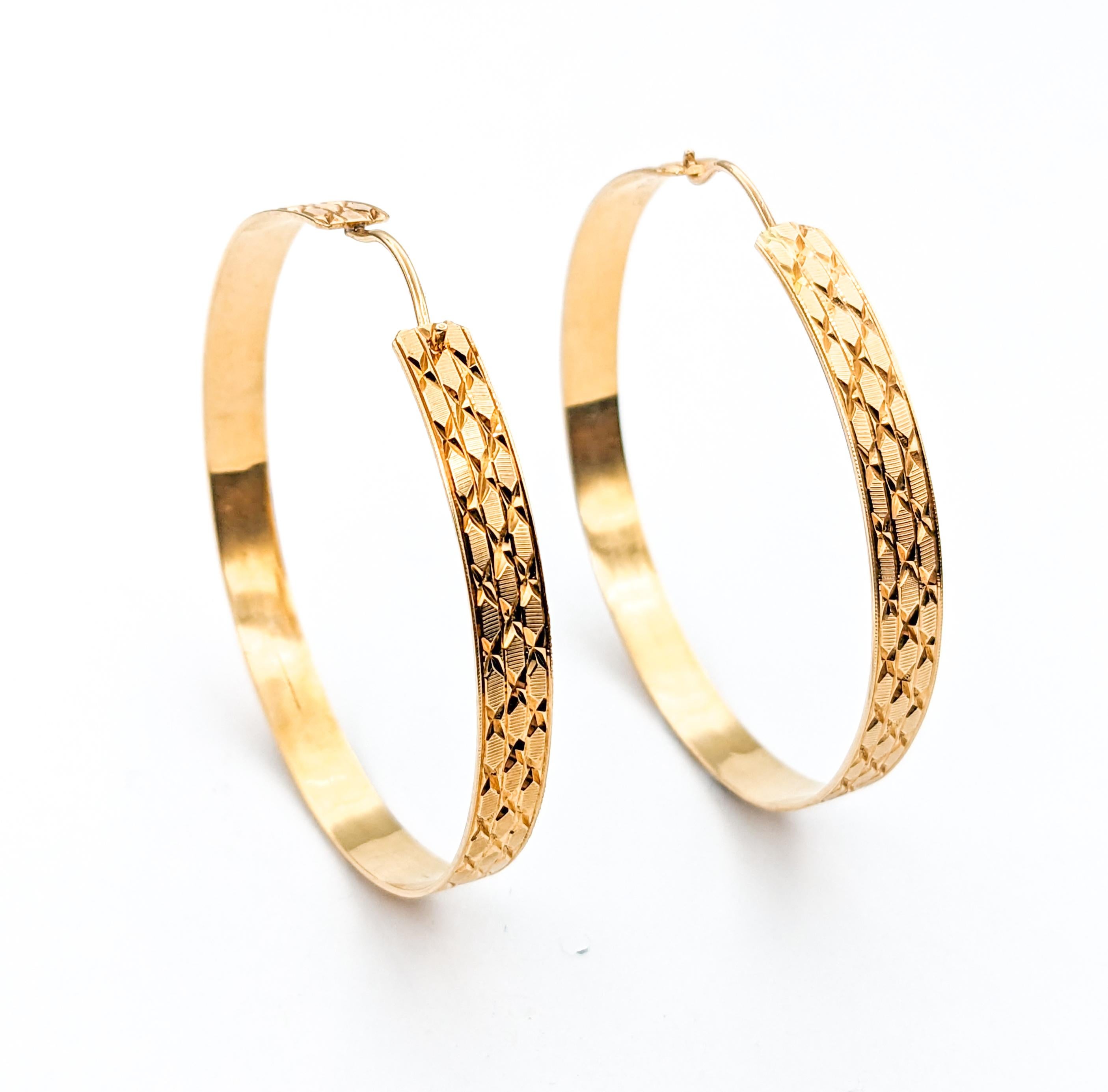 Hoop Textured Earrings In Yellow Gold For Sale 5
