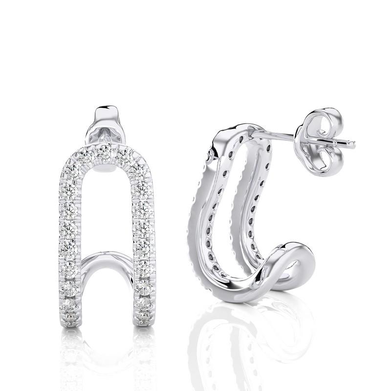Carat Weight: This exquisite hoops and huggies earring features a total carat weight of 0.18 carats, offering a touch of radiant elegance to your ensemble.

Diamonds: Adorning the earring are 46 meticulously chosen diamonds, each selected for their